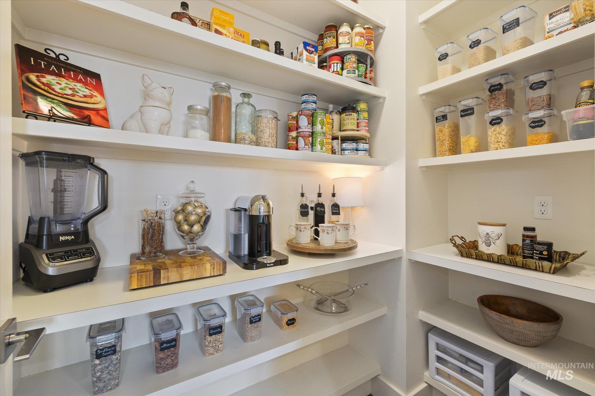 3693 E Parkcenter Blvd, Boise, Idaho 83716, 3 Bedrooms, 3 Bathrooms, Residential For Sale, Price $629,900, 98981159