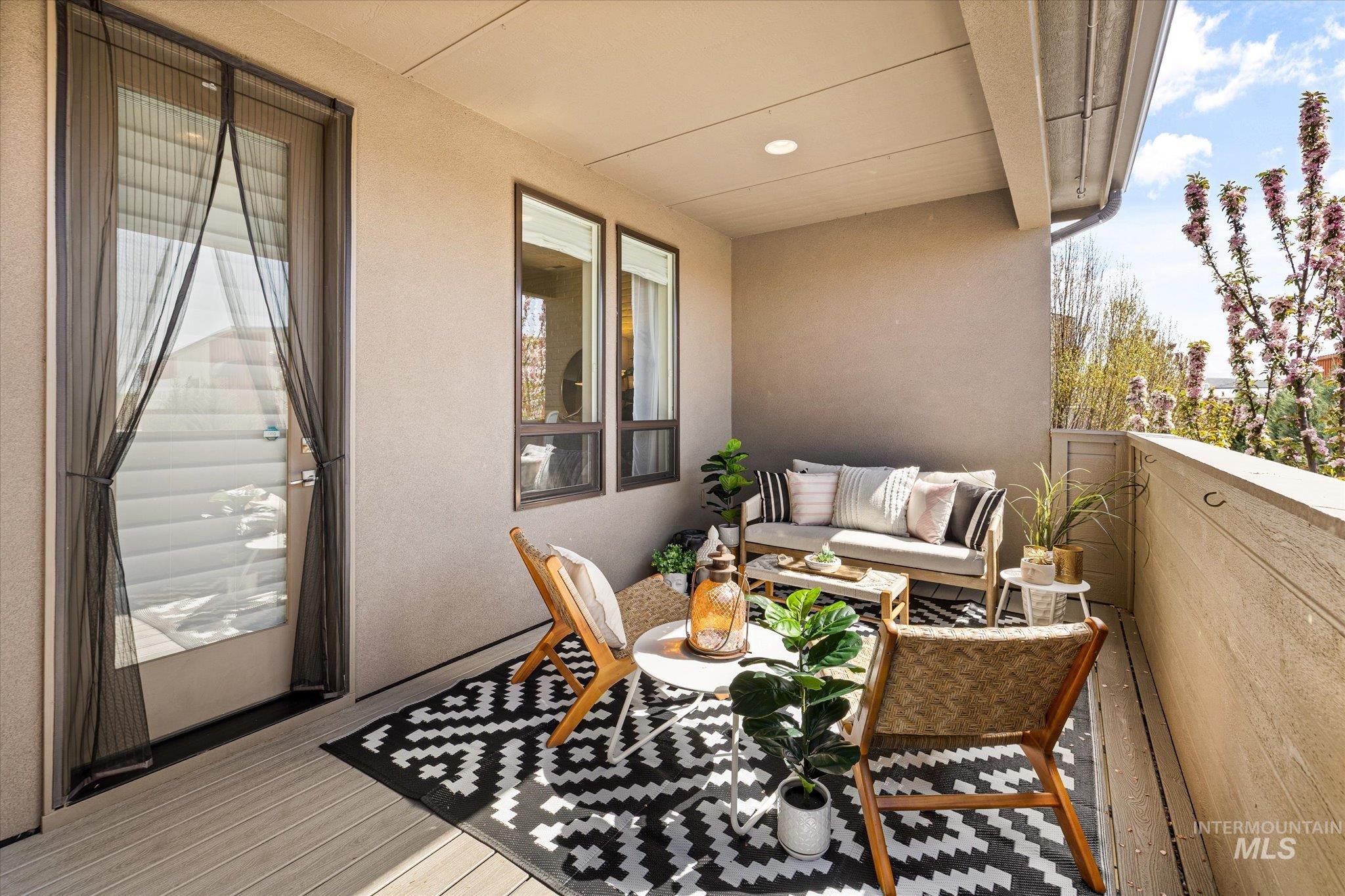 3693 E Parkcenter Blvd, Boise, Idaho 83716, 3 Bedrooms, 3 Bathrooms, Residential For Sale, Price $629,900, 98981159