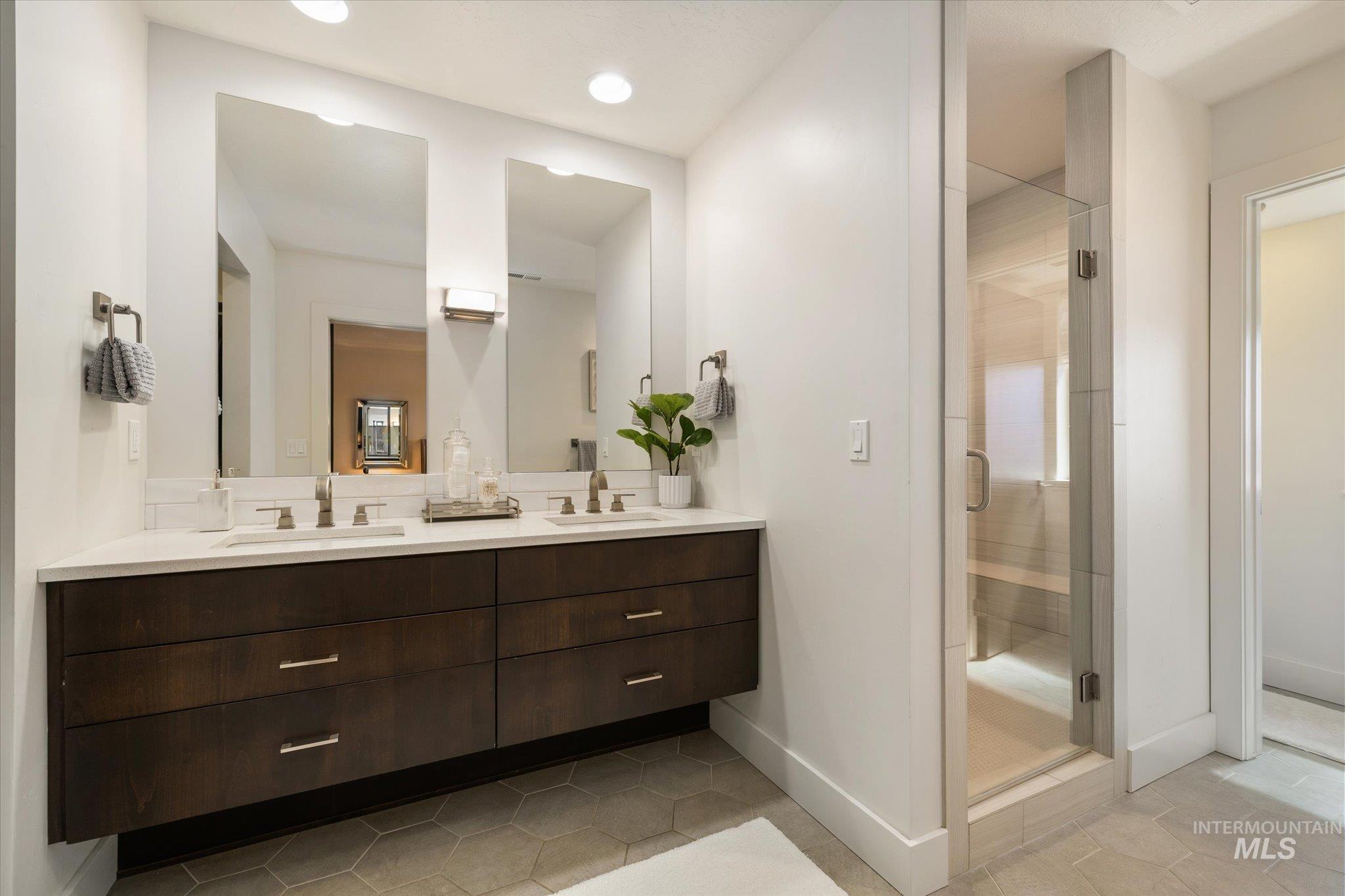 3693 E Parkcenter Blvd, Boise, Idaho 83716, 3 Bedrooms, 3 Bathrooms, Residential For Sale, Price $629,900, 98981159