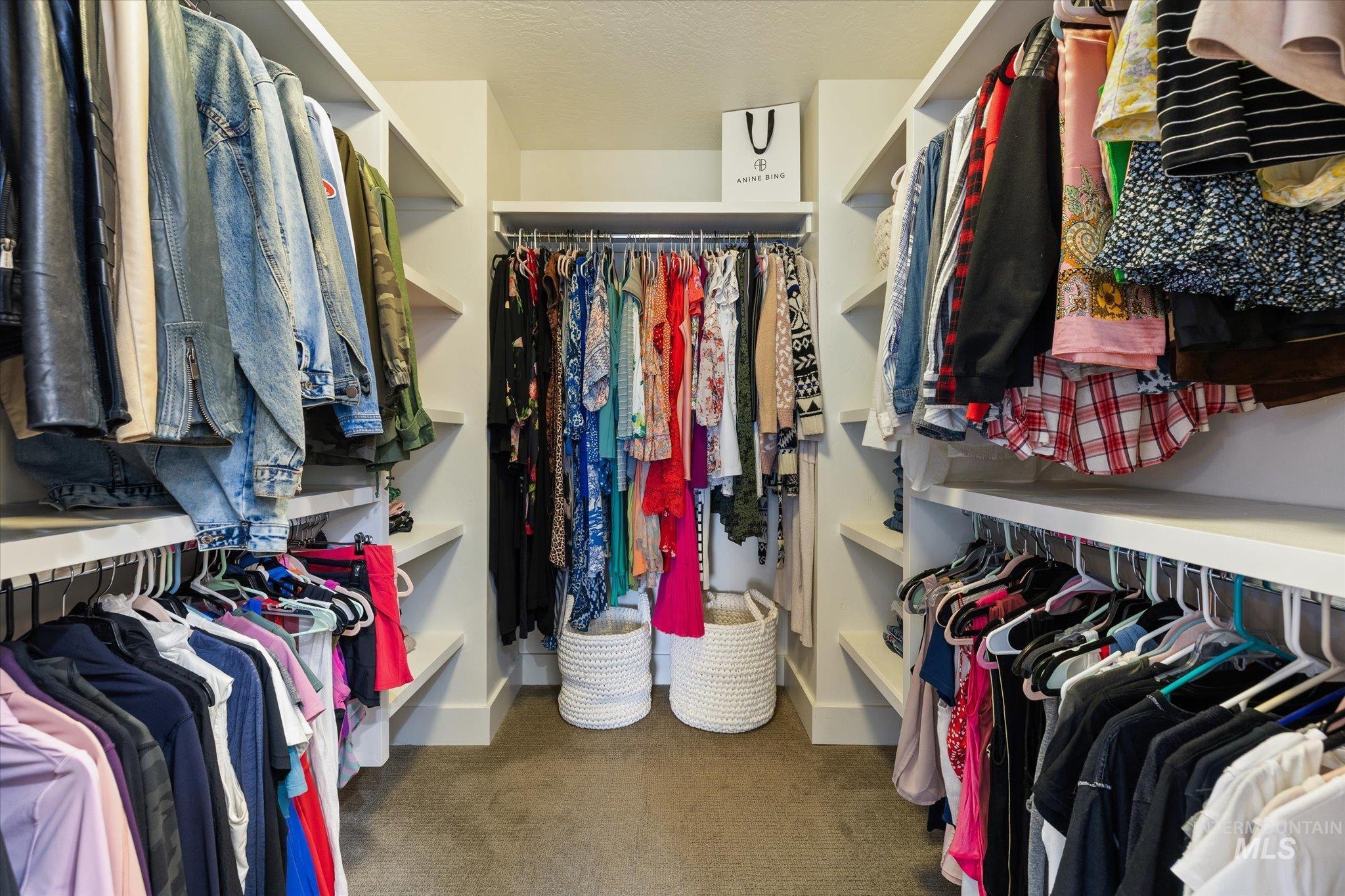 3693 E Parkcenter Blvd, Boise, Idaho 83716, 3 Bedrooms, 3 Bathrooms, Residential For Sale, Price $629,900, 98981159