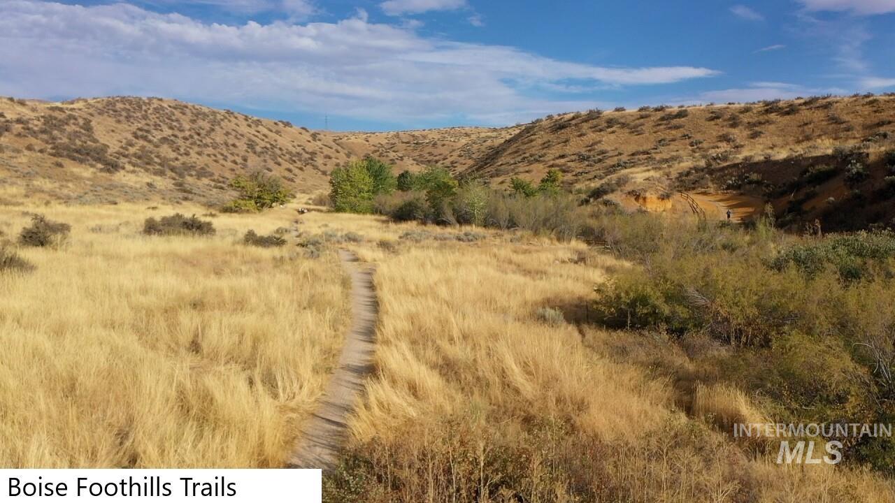 3693 E Parkcenter Blvd, Boise, Idaho 83716, 3 Bedrooms, 3 Bathrooms, Residential For Sale, Price $629,900, 98981159