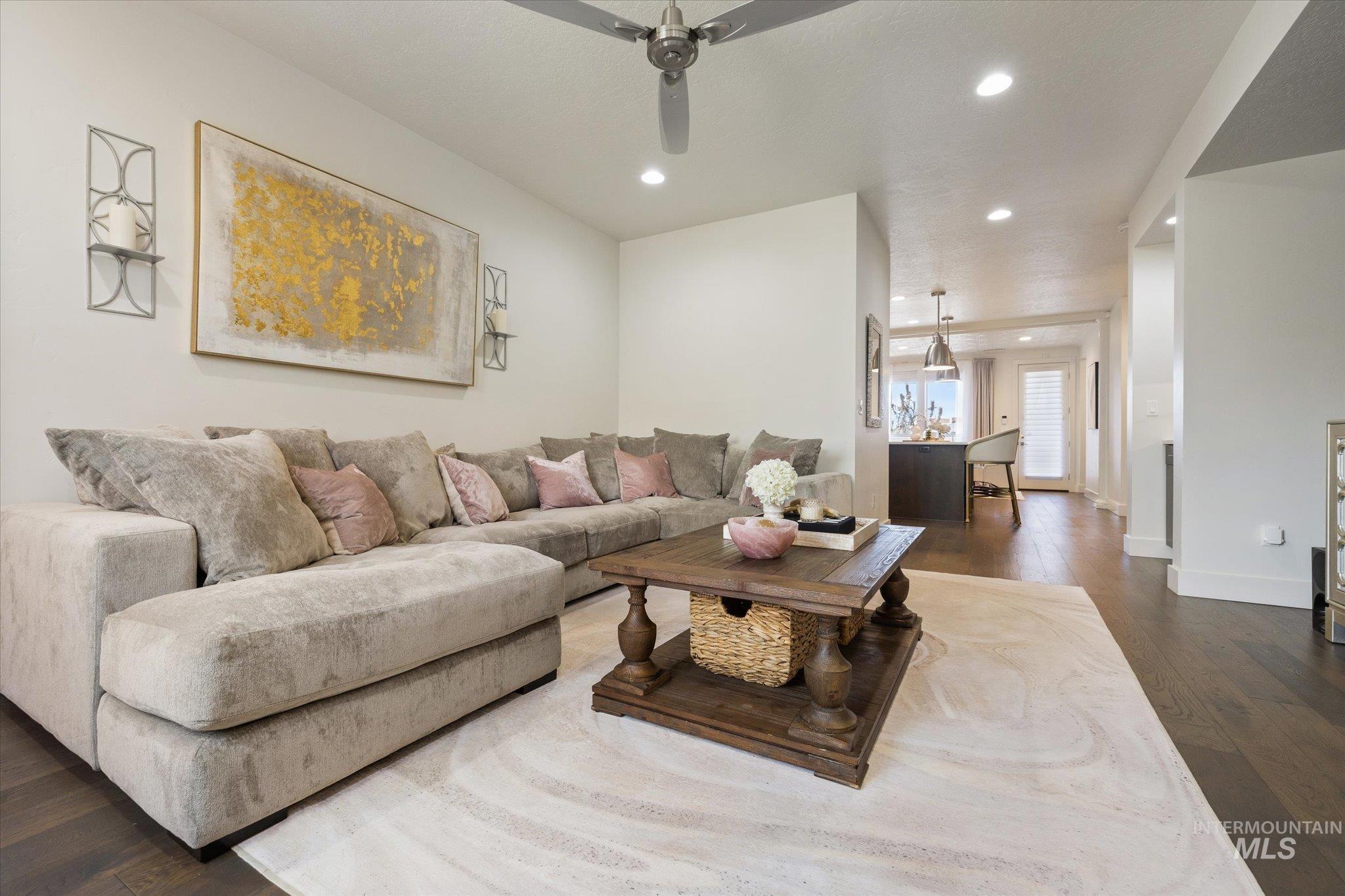 3693 E Parkcenter Blvd, Boise, Idaho 83716, 3 Bedrooms, 3 Bathrooms, Residential For Sale, Price $629,900, 98981159