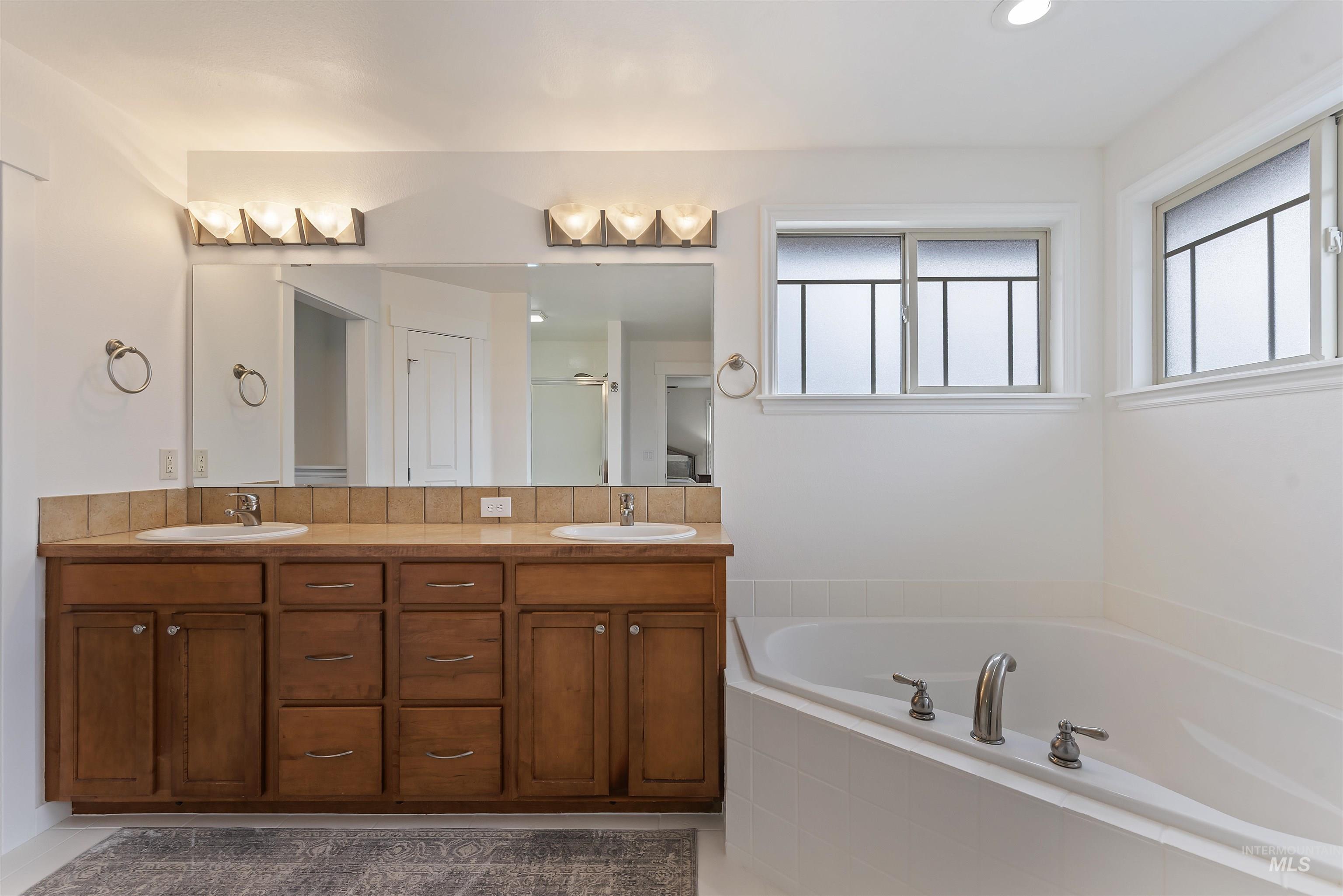 5791 N Arliss Ave, Meridian, Idaho 83646, 3 Bedrooms, 3 Bathrooms, Residential For Sale, Price $629,900, 98981160