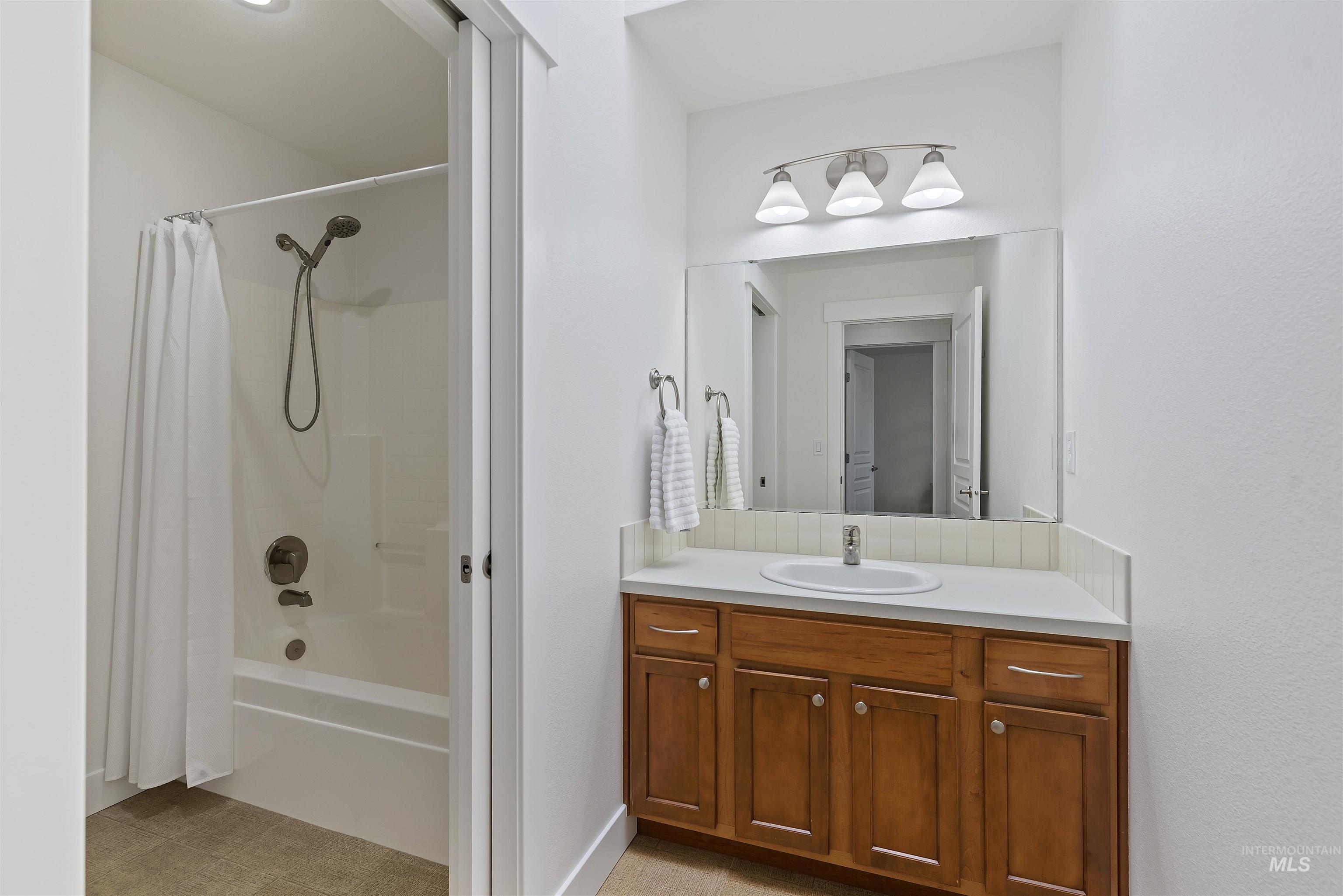 5791 N Arliss Ave, Meridian, Idaho 83646, 3 Bedrooms, 3 Bathrooms, Residential For Sale, Price $649,900, 98981160