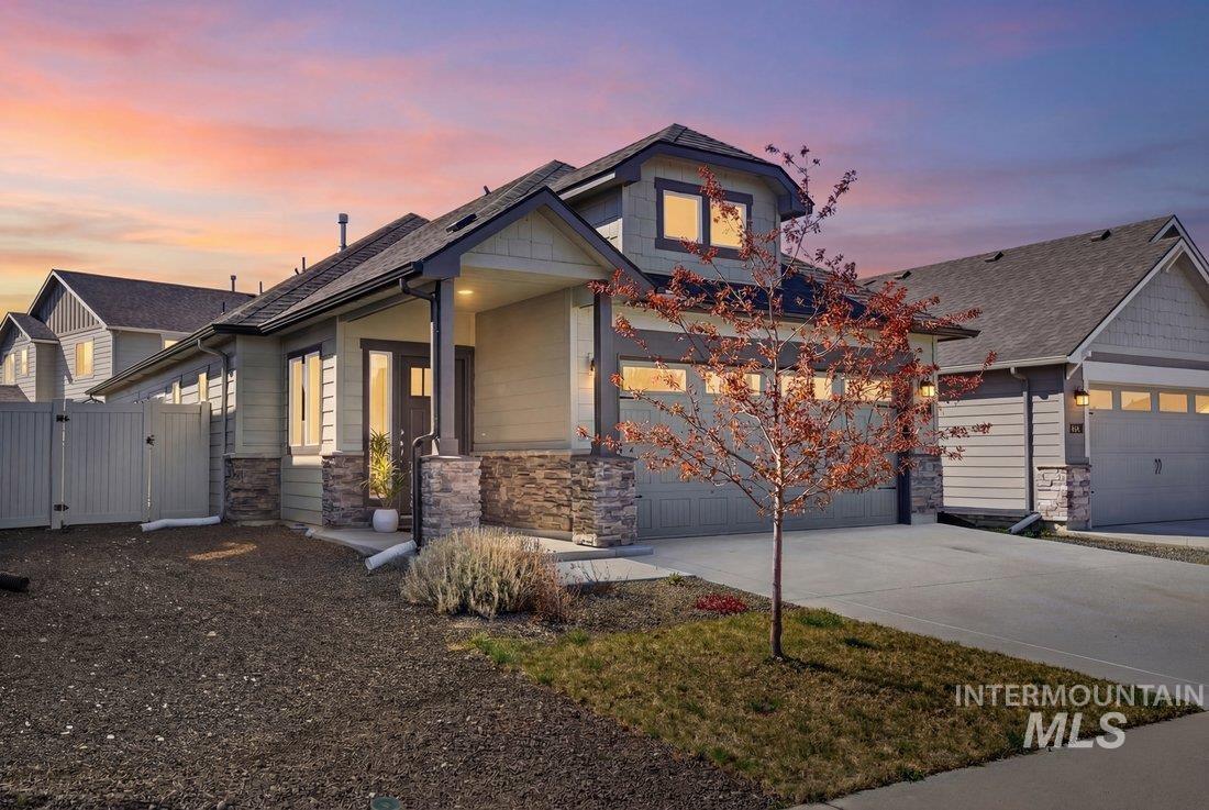 437 W Contender Dr, Meridian, Idaho 83642, 3 Bedrooms, 2 Bathrooms, Residential For Sale, Price $415,000, 98981163
