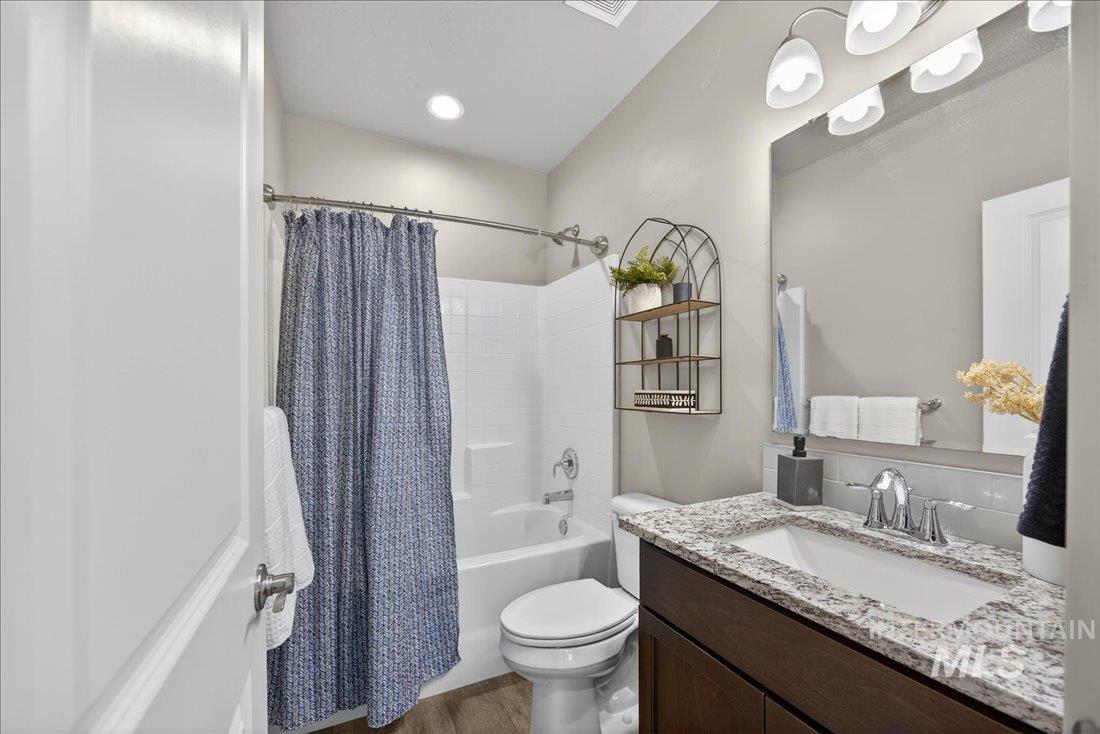 437 W Contender Dr, Meridian, Idaho 83642, 3 Bedrooms, 2 Bathrooms, Residential For Sale, Price $415,000, 98981163