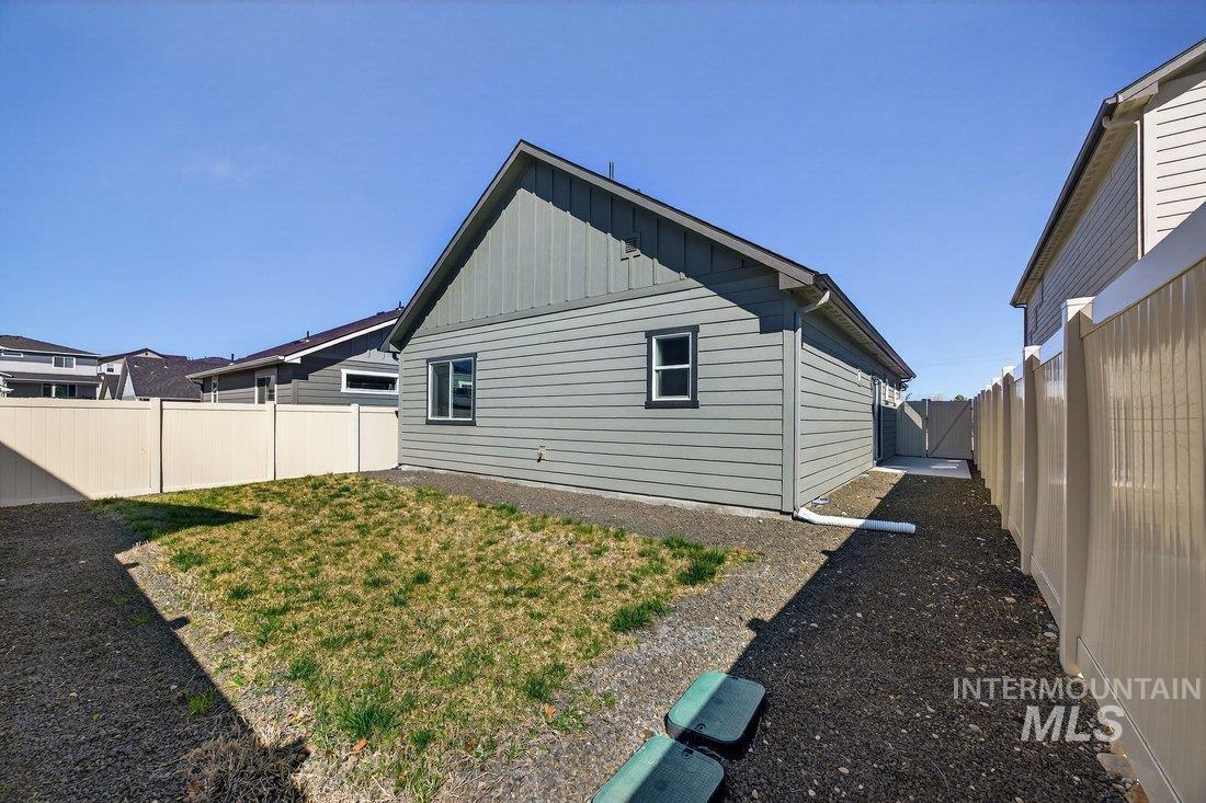 437 W Contender Dr, Meridian, Idaho 83642, 3 Bedrooms, 2 Bathrooms, Residential For Sale, Price $415,000, 98981163