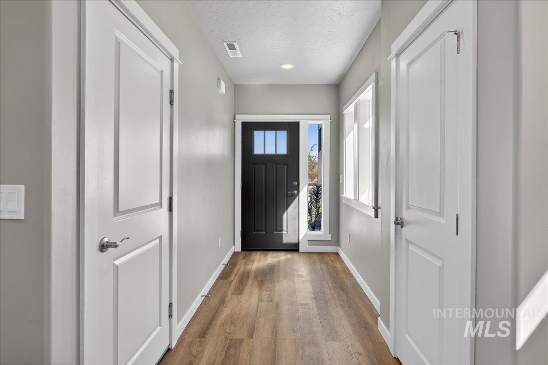 437 W Contender Dr, Meridian, Idaho 83642, 3 Bedrooms, 2 Bathrooms, Residential For Sale, Price $415,000, 98981163