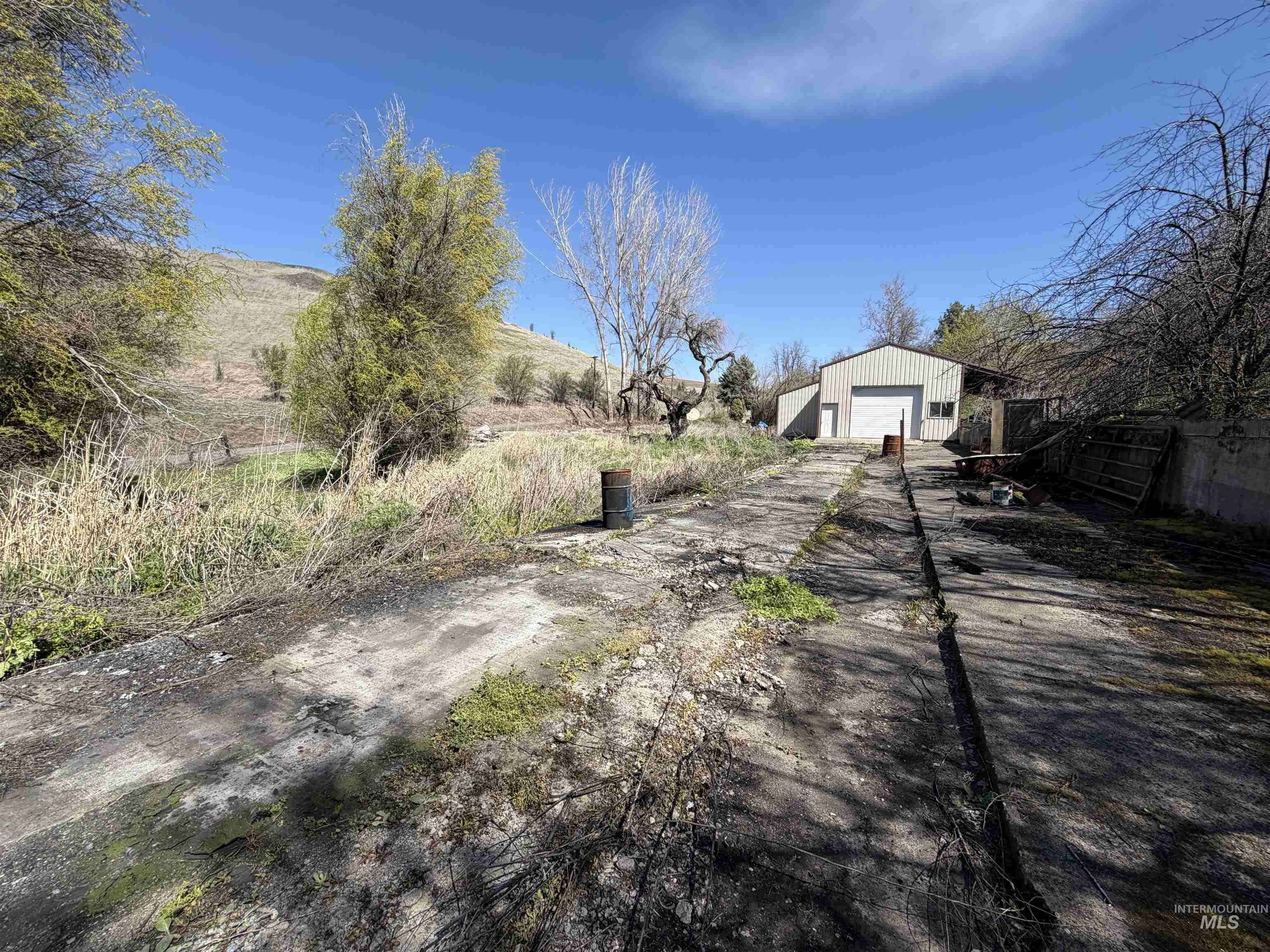 27474 N Tom Beall Road, Lapwai, Idaho 83540, 3 Bedrooms, 2 Bathrooms, Residential For Sale, Price $425,000, 98981164