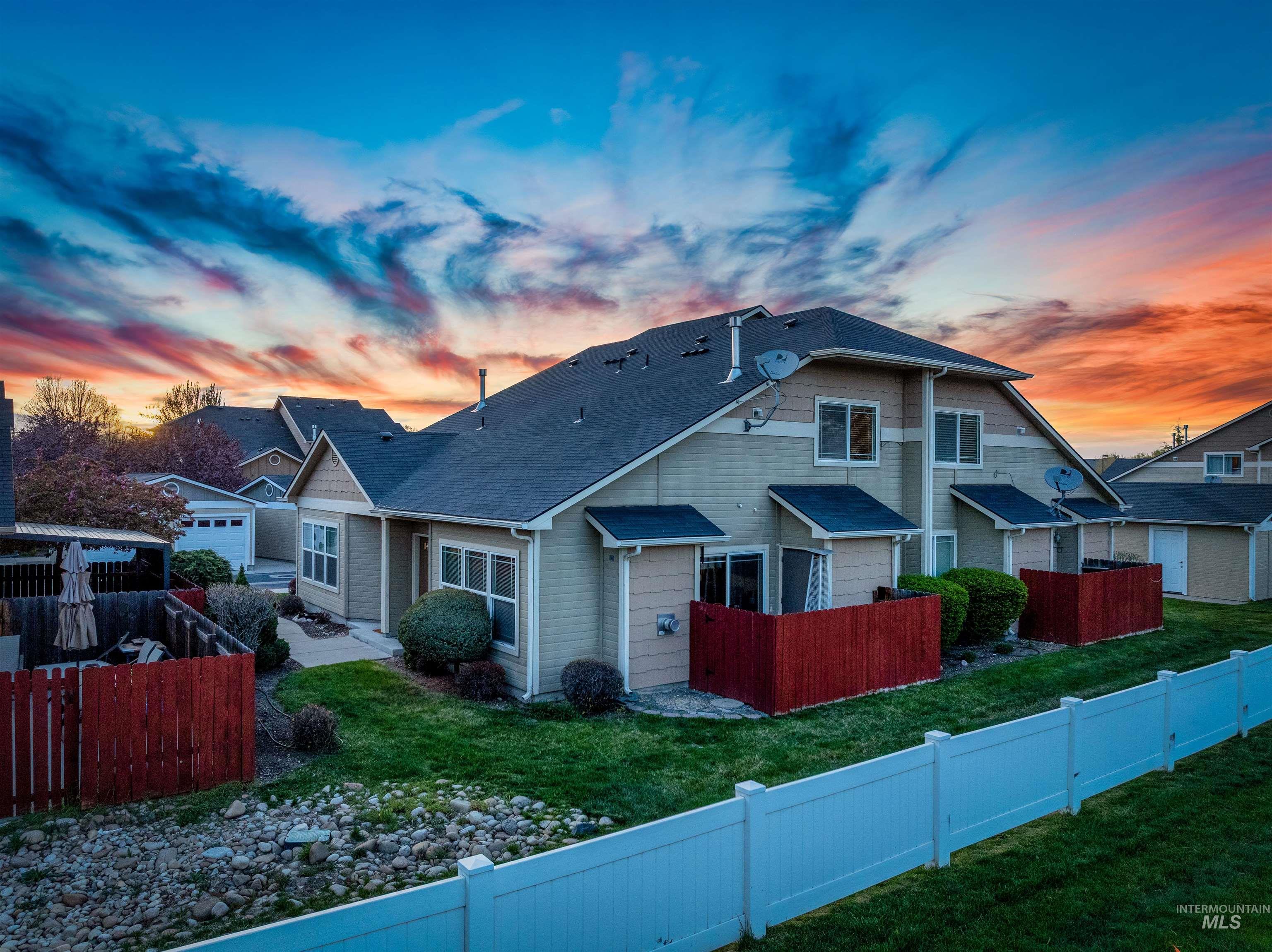 9155 W Brogan Drive, Boise, Idaho 83709, 2 Bedrooms, 2 Bathrooms, Residential For Sale, Price $335,000, 98981166