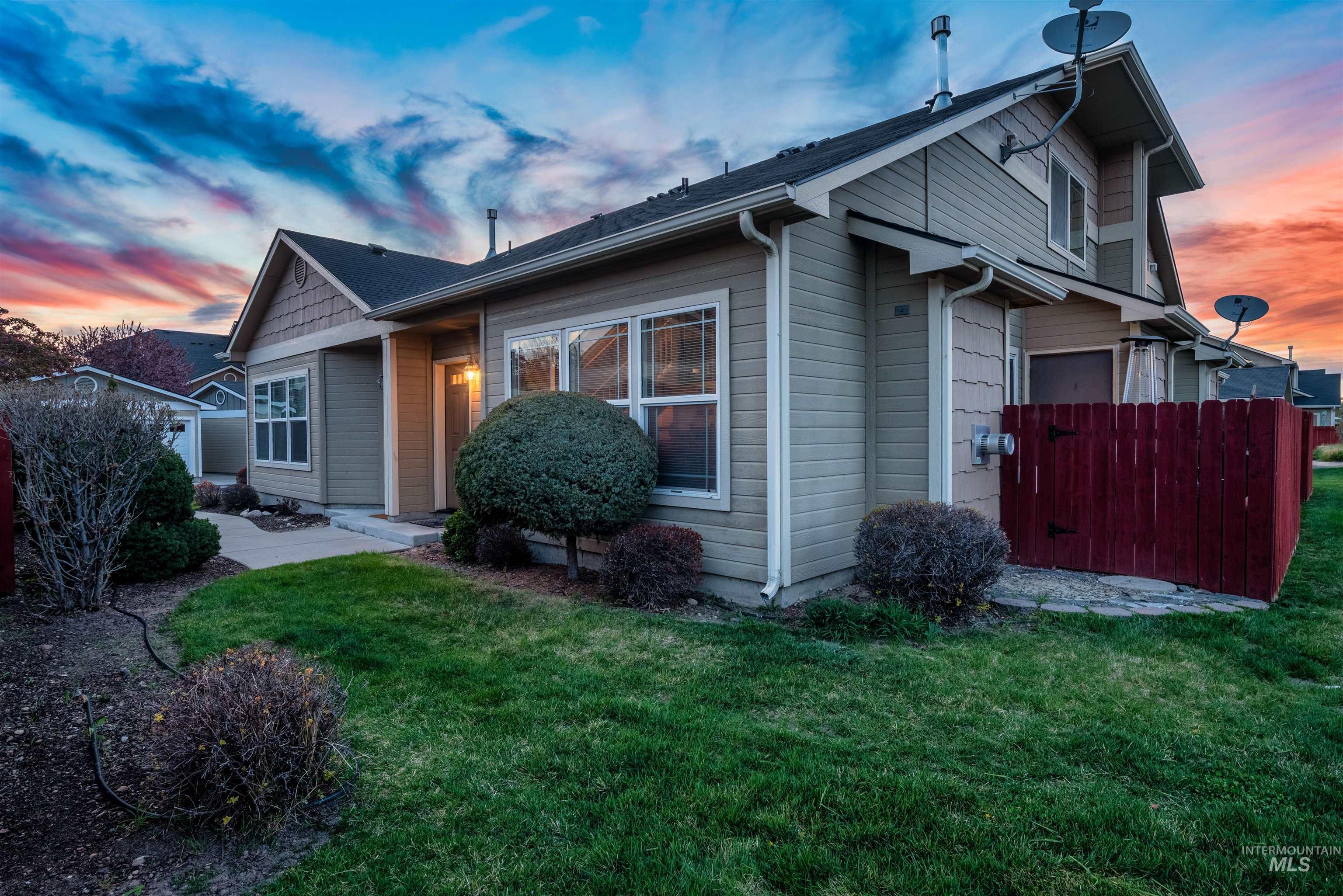 9155 W Brogan Drive, Boise, Idaho 83709, 2 Bedrooms, 2 Bathrooms, Residential For Sale, Price $335,000, 98981166
