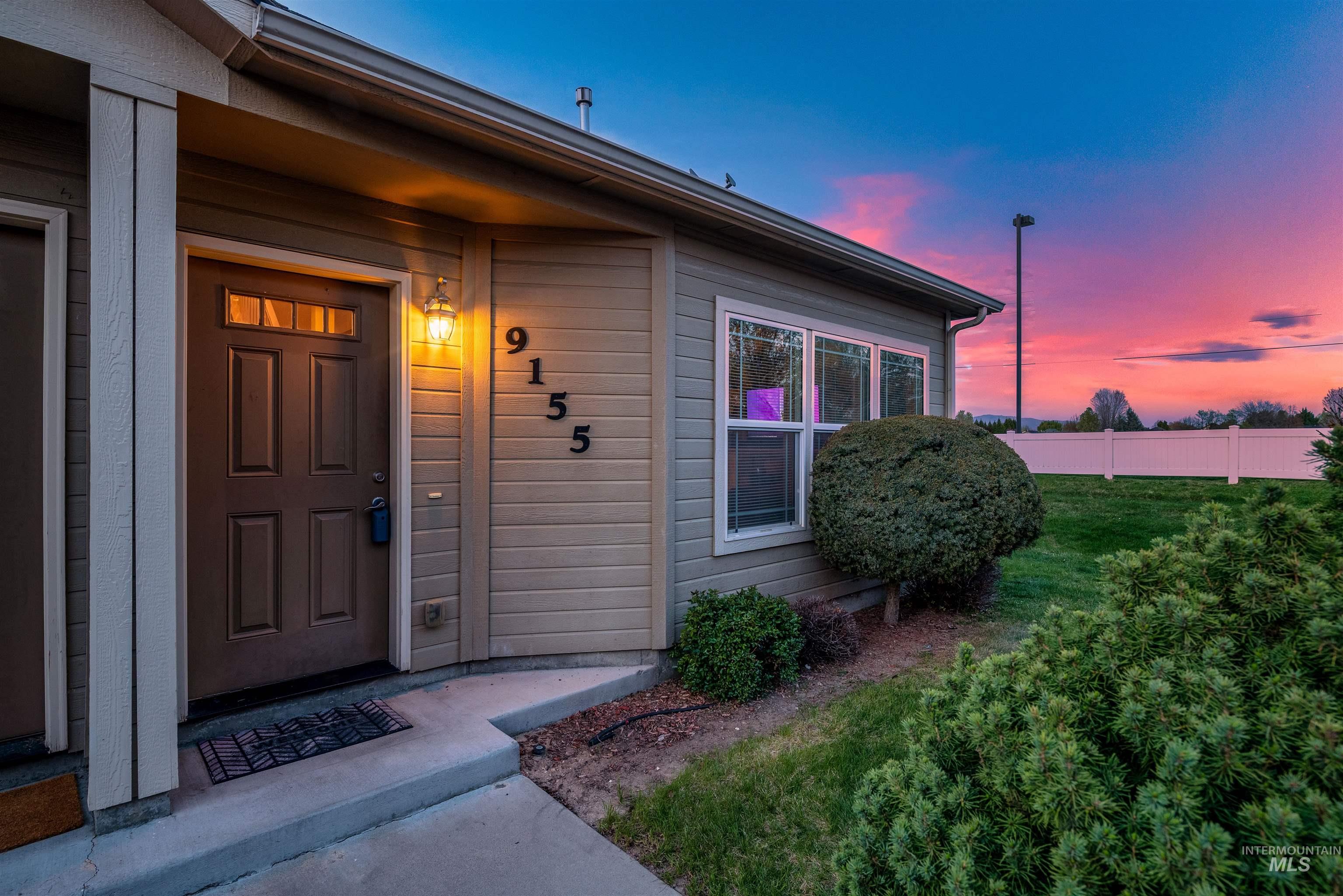 9155 W Brogan Drive, Boise, Idaho 83709, 2 Bedrooms, 2 Bathrooms, Residential For Sale, Price $335,000, 98981166