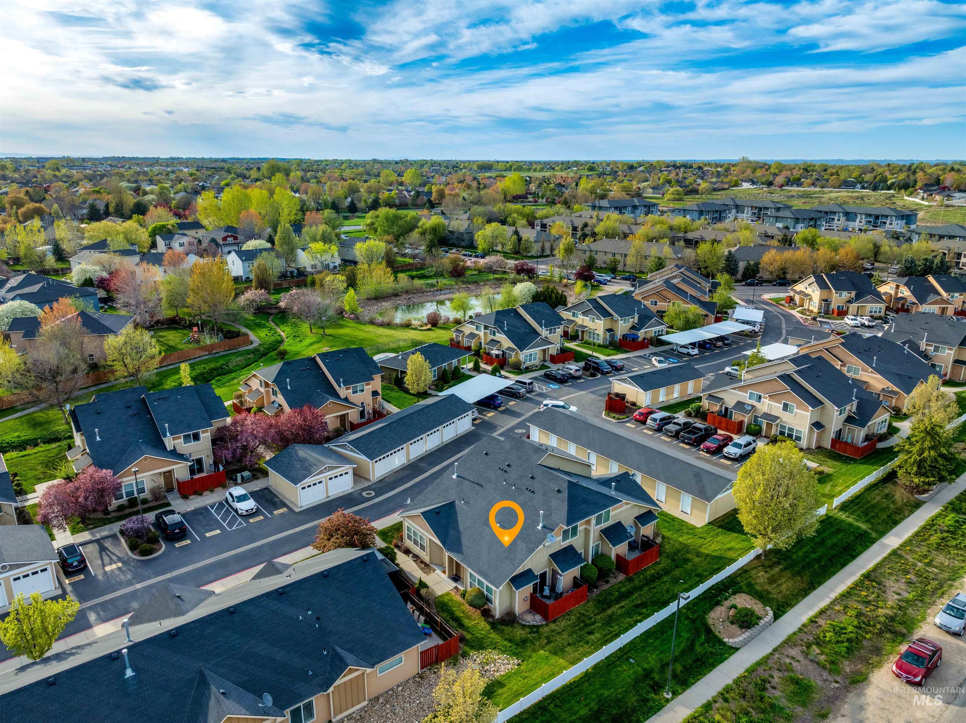 9155 W Brogan Drive, Boise, Idaho 83709, 2 Bedrooms, 2 Bathrooms, Residential For Sale, Price $335,000, 98981166