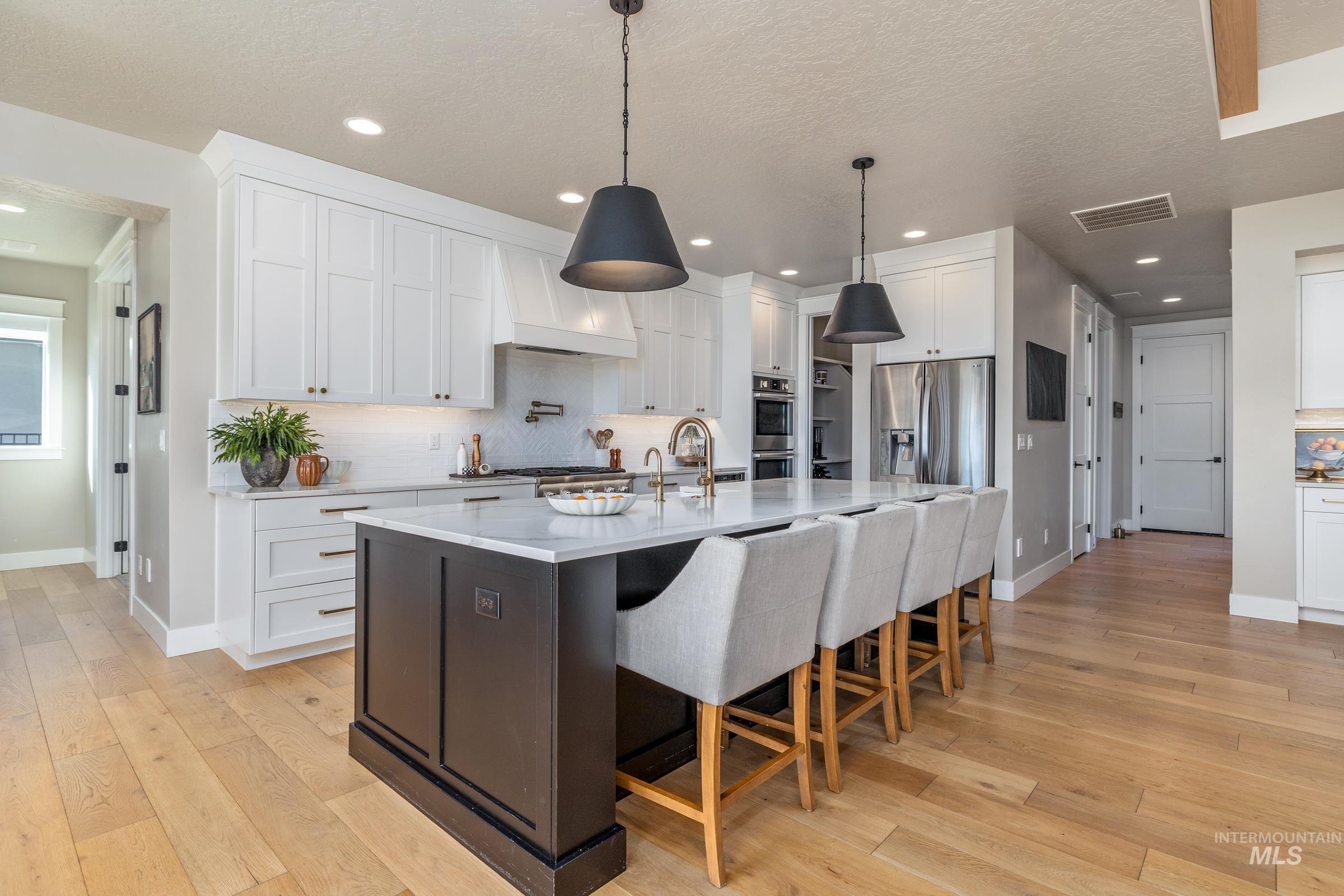 550 S Devon Ave, Star, Idaho 83669-6156, 3 Bedrooms, 2.5 Bathrooms, Residential For Sale, Price $925,000, 98981168