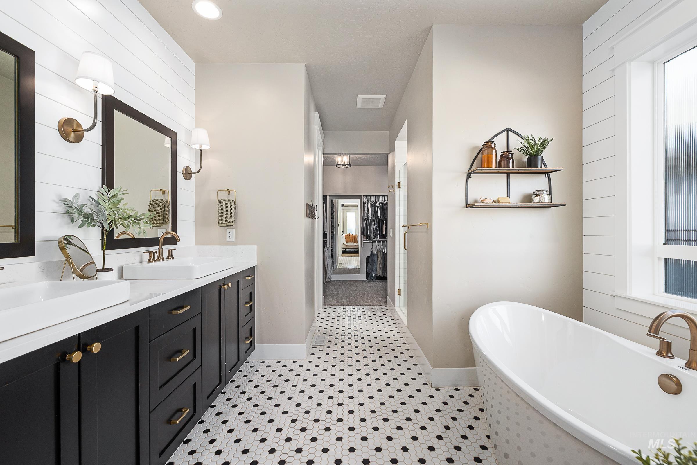 550 S Devon Ave, Star, Idaho 83669-6156, 3 Bedrooms, 2.5 Bathrooms, Residential For Sale, Price $925,000, 98981168