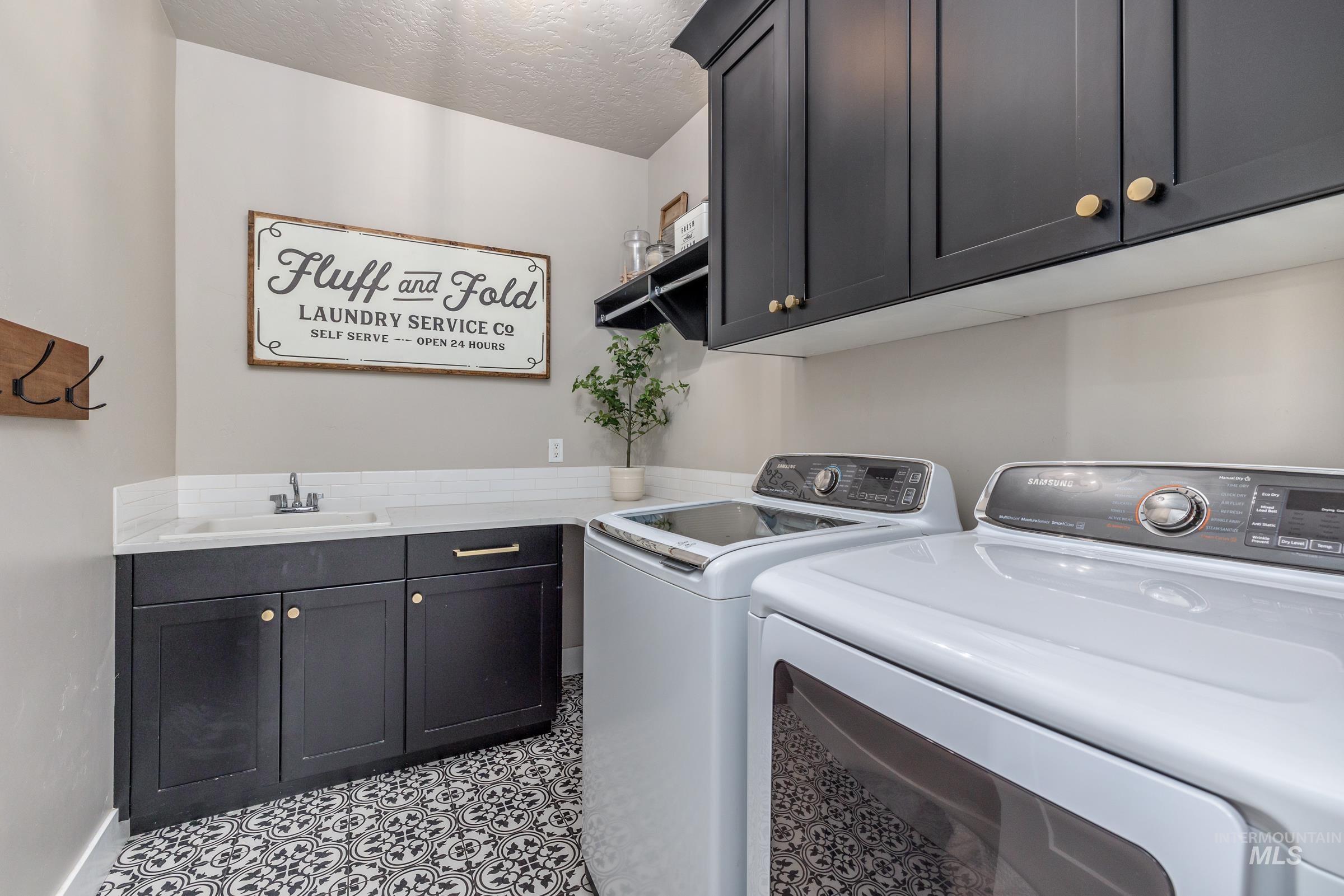 550 S Devon Ave, Star, Idaho 83669-6156, 3 Bedrooms, 2.5 Bathrooms, Residential For Sale, Price $925,000, 98981168