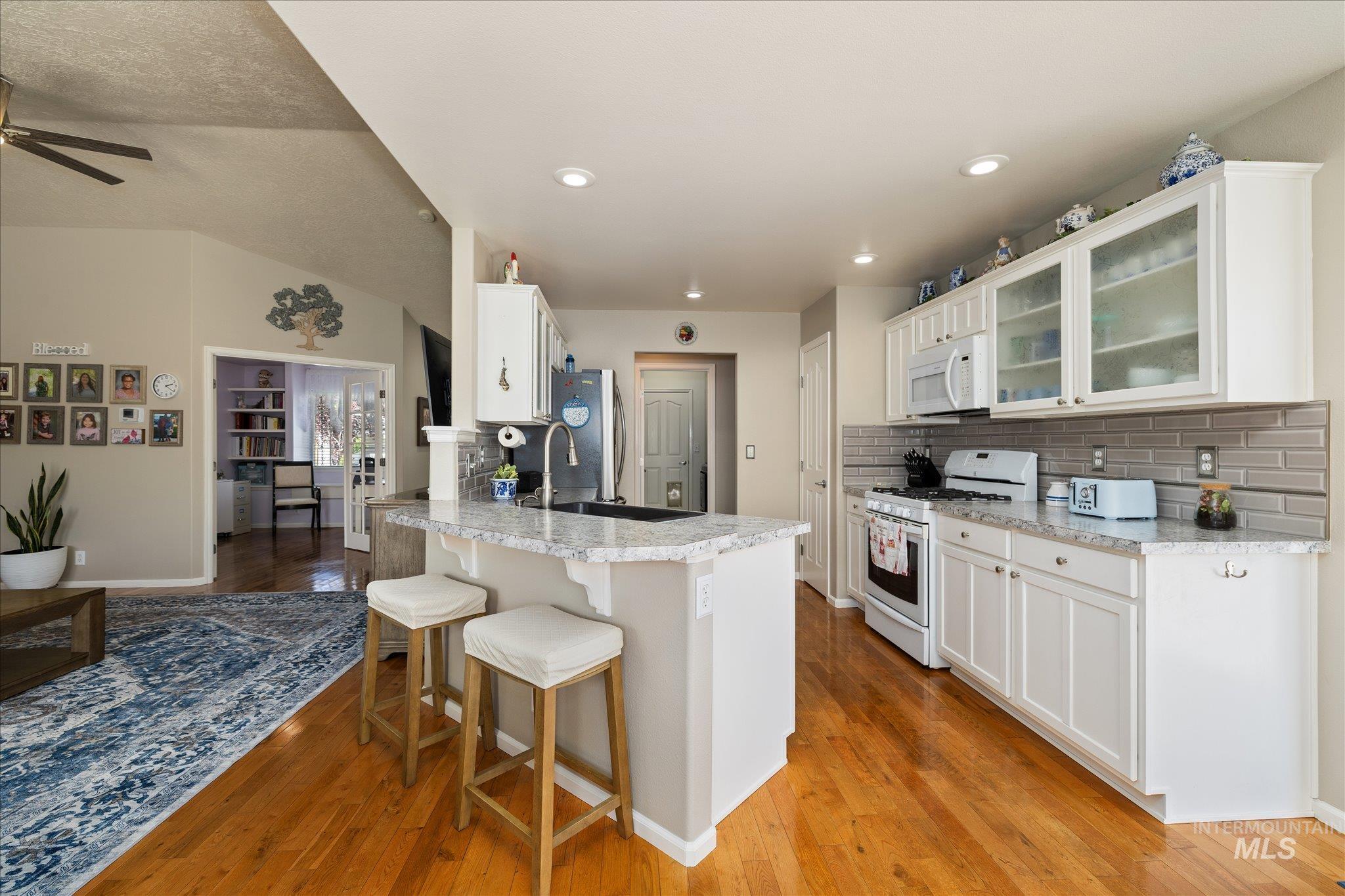 2915 E Green Canyon Dr, Meridian, Idaho 83642, 4 Bedrooms, 2 Bathrooms, Residential For Sale, Price $550,000, 98981169