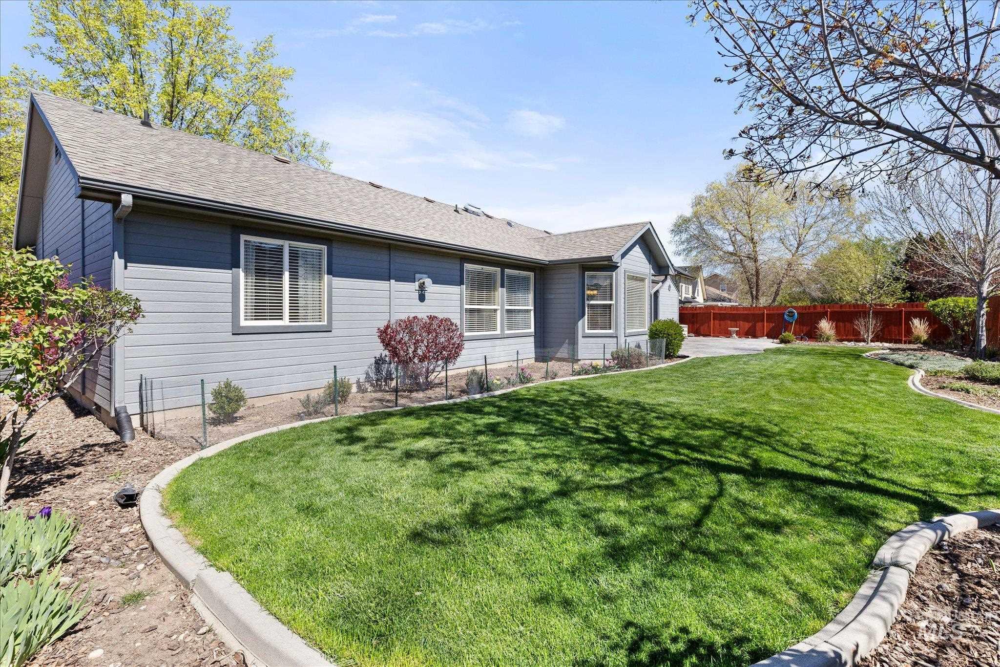 2915 E Green Canyon Dr, Meridian, Idaho 83642, 4 Bedrooms, 2 Bathrooms, Residential For Sale, Price $550,000, 98981169