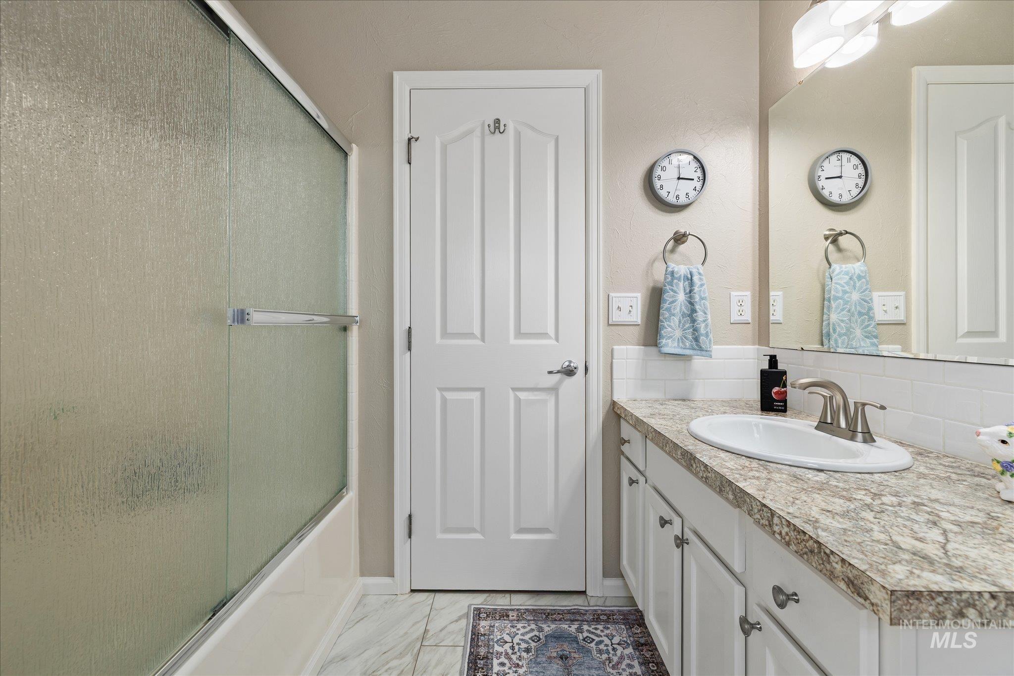 2915 E Green Canyon Dr, Meridian, Idaho 83642, 4 Bedrooms, 2 Bathrooms, Residential For Sale, Price $550,000, 98981169