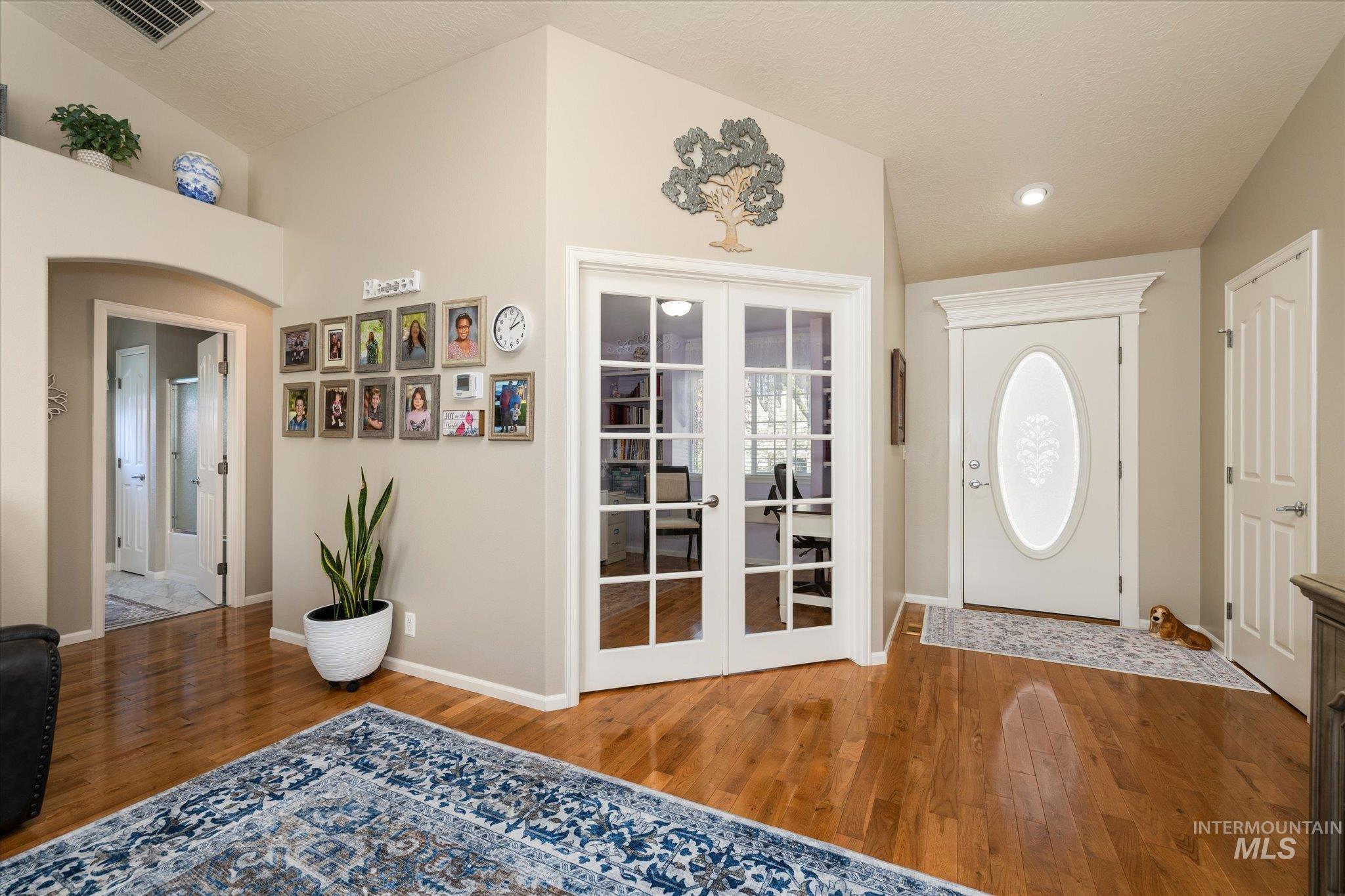 2915 E Green Canyon Dr, Meridian, Idaho 83642, 4 Bedrooms, 2 Bathrooms, Residential For Sale, Price $550,000, 98981169