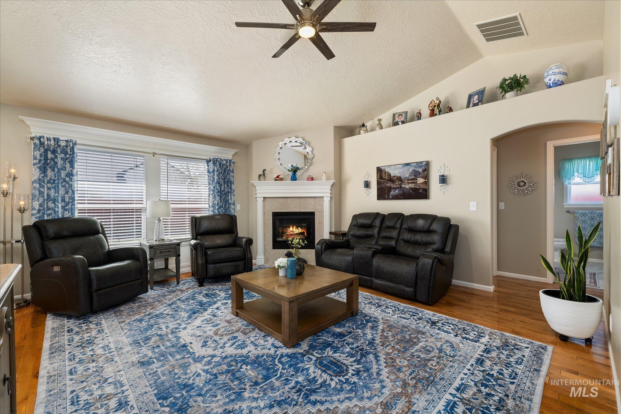 2915 E Green Canyon Dr, Meridian, Idaho 83642, 4 Bedrooms, 2 Bathrooms, Residential For Sale, Price $550,000, 98981169