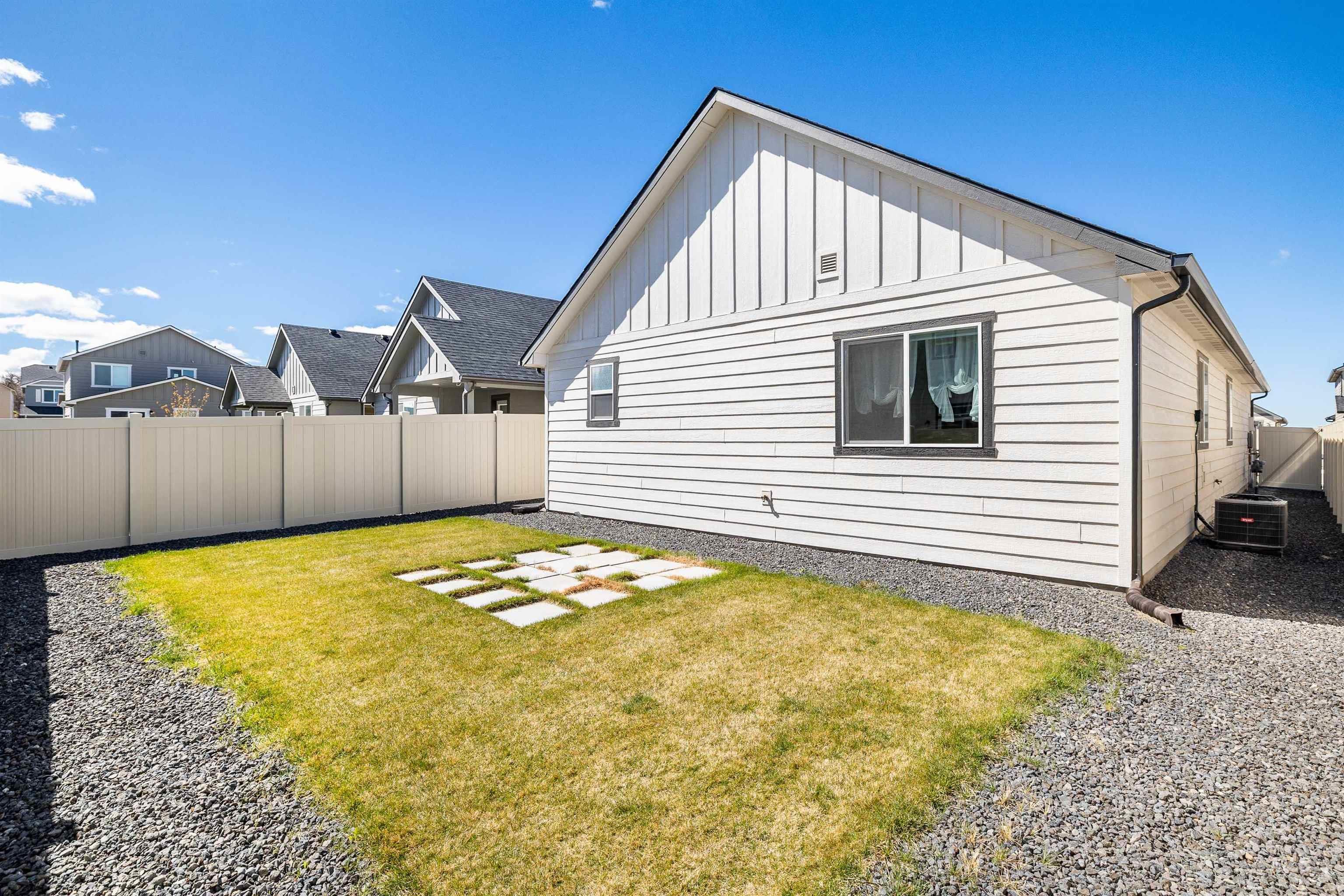 1603 Kenyon Meadow St, Twin Falls, Idaho 83301, 3 Bedrooms, 2 Bathrooms, Residential For Sale, Price $342,900, 98981171