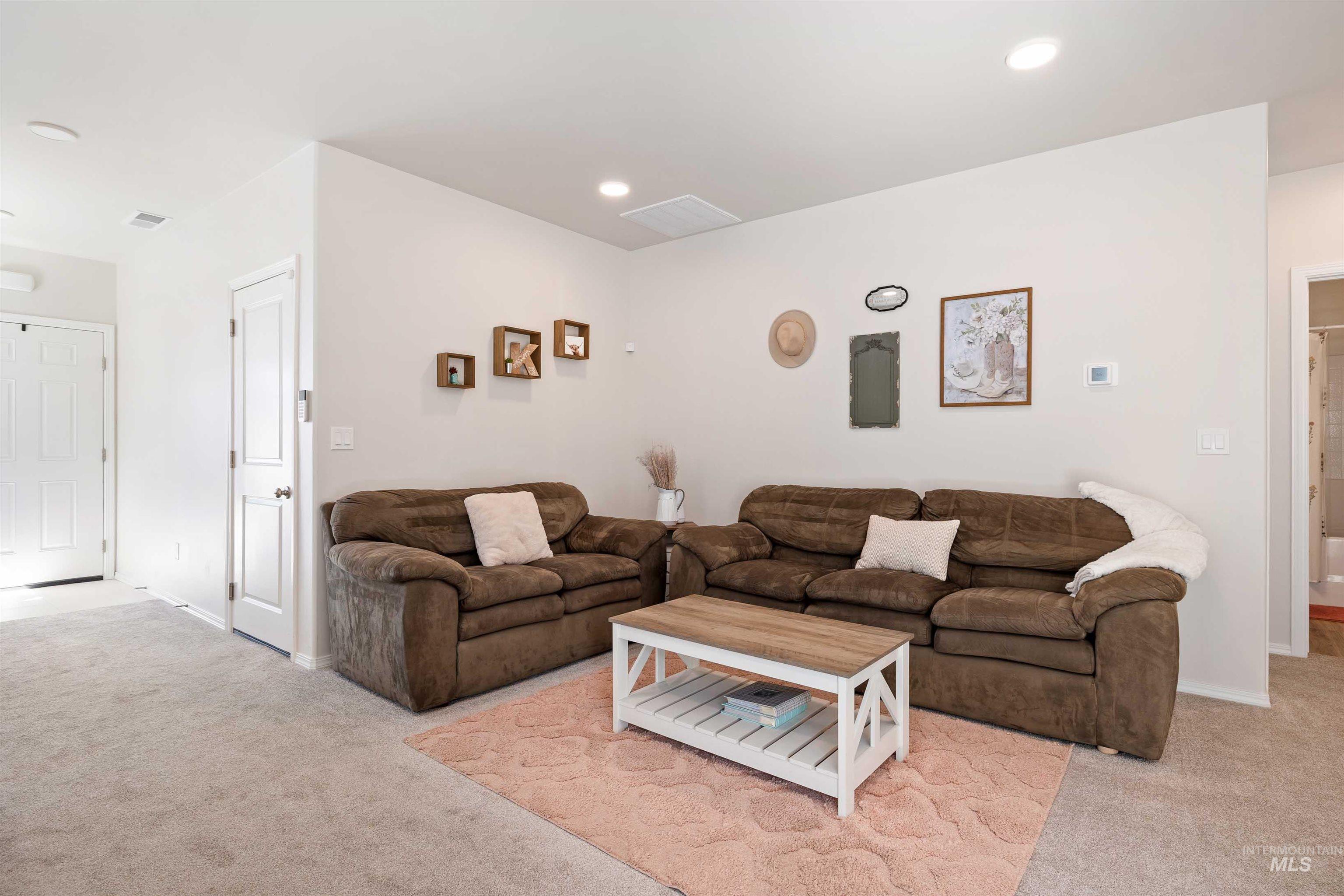 1603 Kenyon Meadow St, Twin Falls, Idaho 83301, 3 Bedrooms, 2 Bathrooms, Residential For Sale, Price $342,900, 98981171