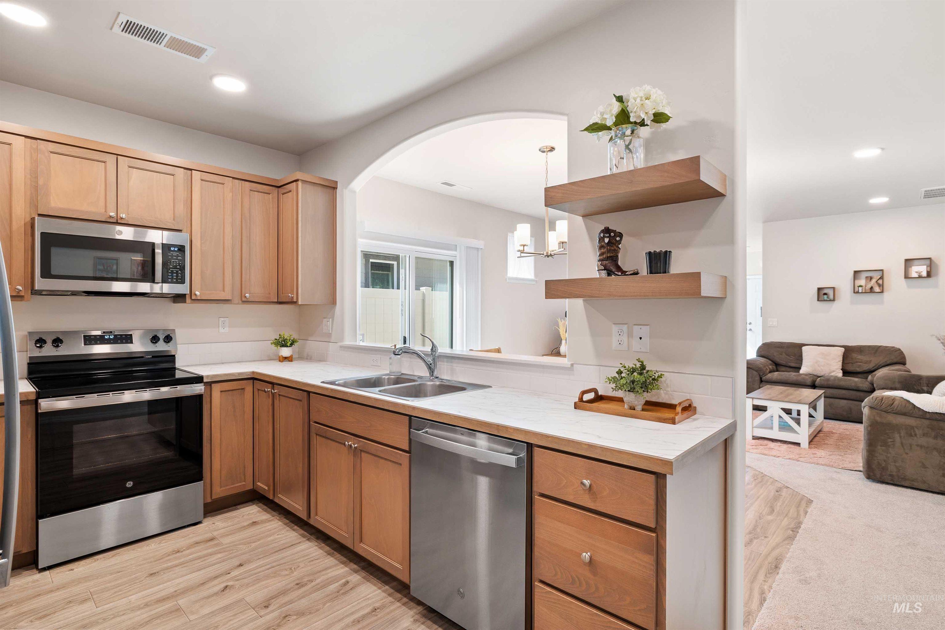 1603 Kenyon Meadow St, Twin Falls, Idaho 83301, 3 Bedrooms, 2 Bathrooms, Residential For Sale, Price $342,900, 98981171