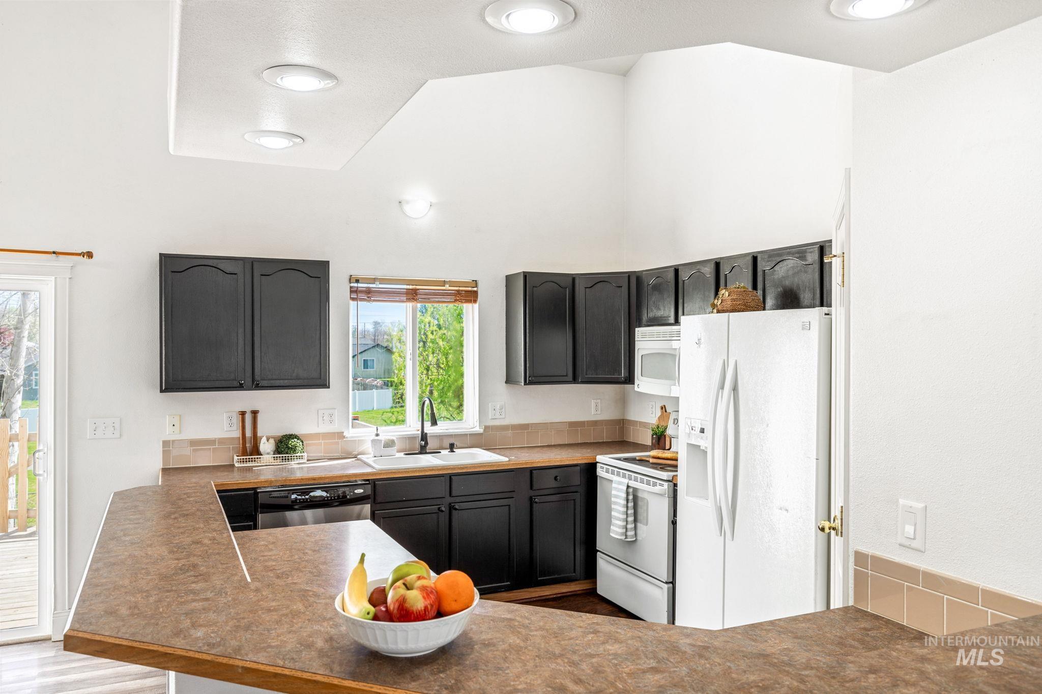 526 Cornwall Way, Fruitland, Idaho 83619, 3 Bedrooms, 2 Bathrooms, Residential For Sale, Price $344,800, 98981172