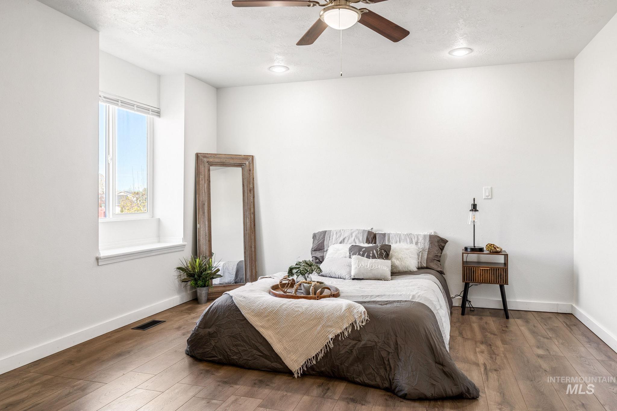 526 Cornwall Way, Fruitland, Idaho 83619, 3 Bedrooms, 2 Bathrooms, Residential For Sale, Price $344,800, 98981172