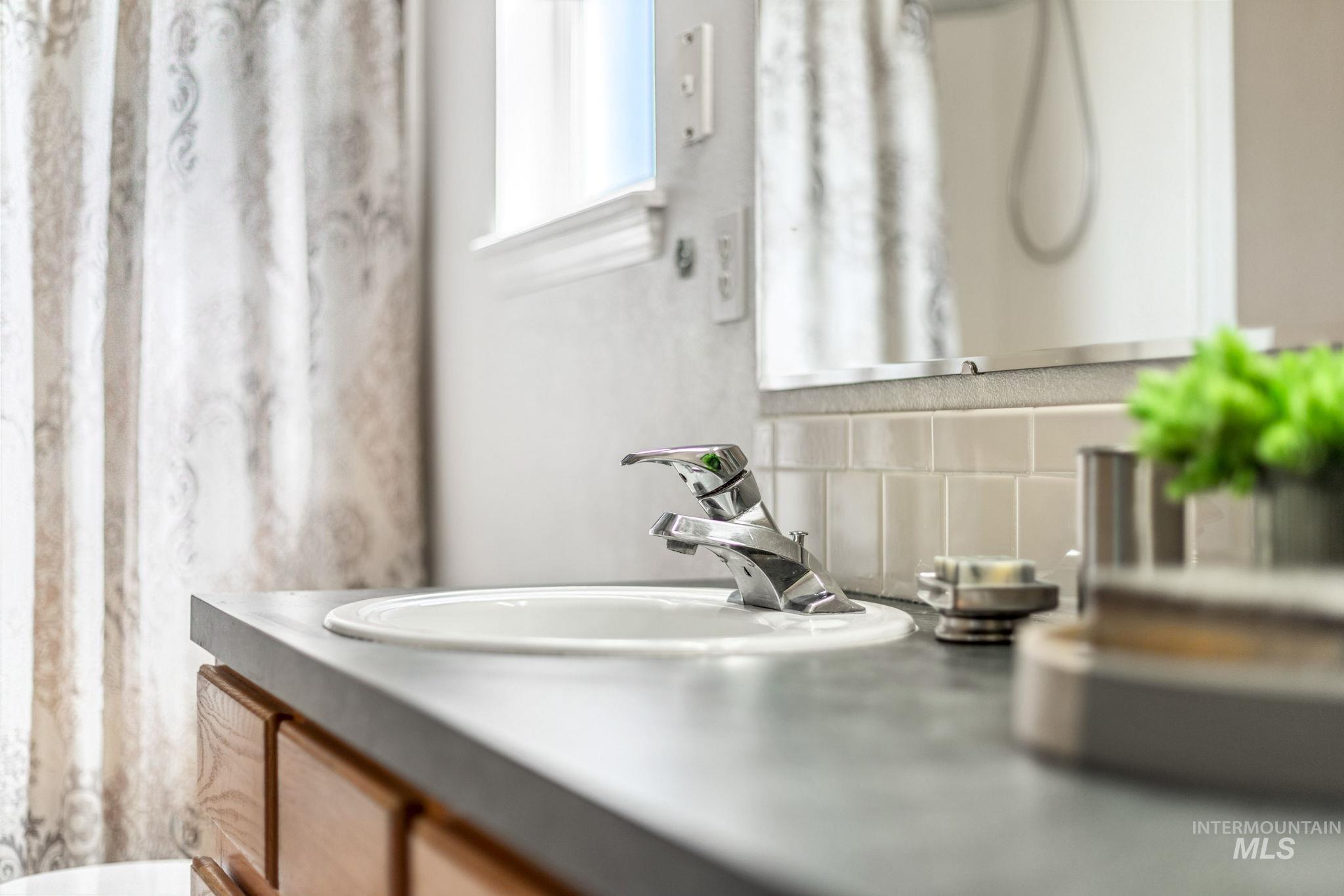 526 Cornwall Way, Fruitland, Idaho 83619, 3 Bedrooms, 2 Bathrooms, Residential For Sale, Price $344,800, 98981172