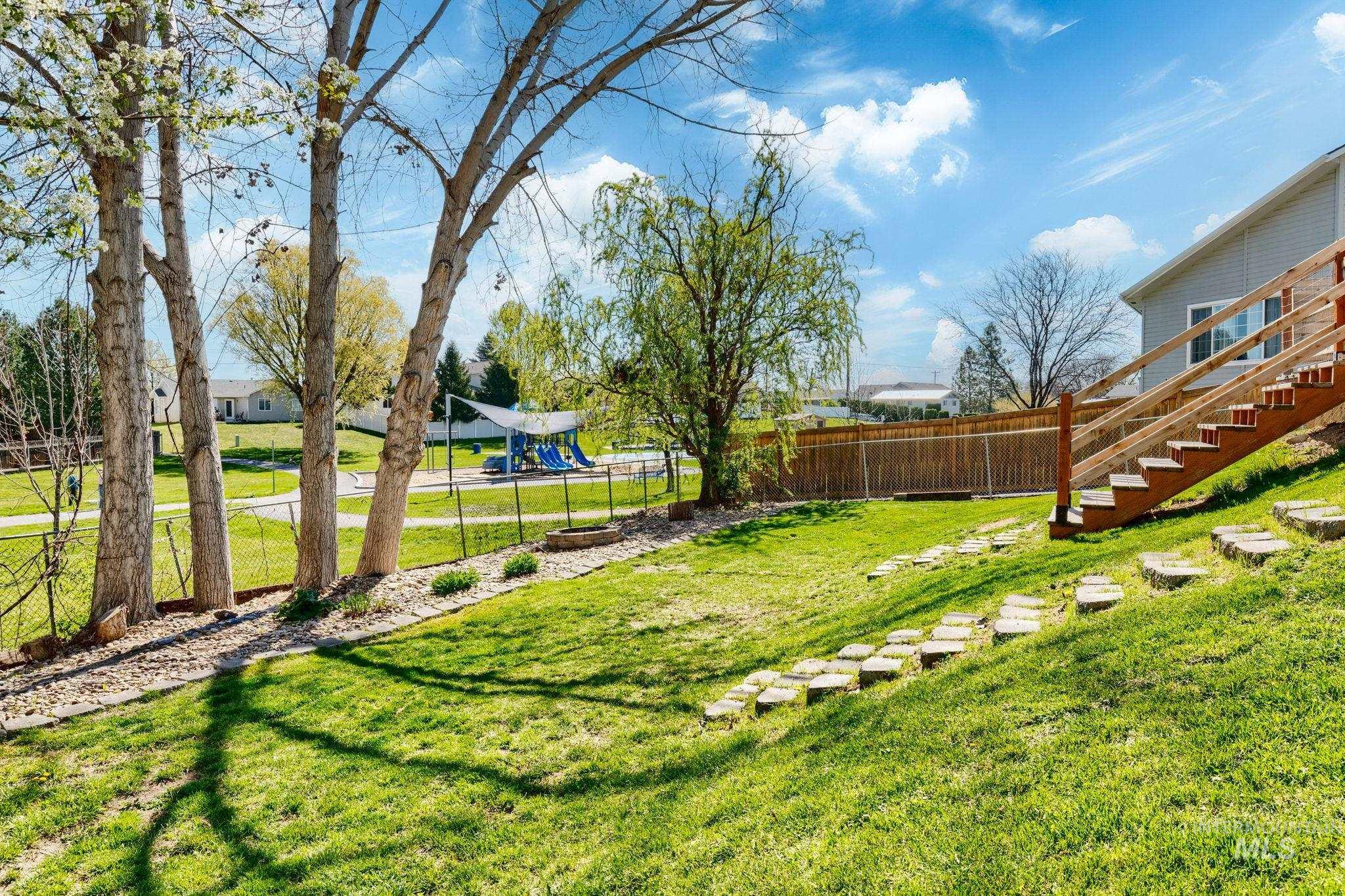 526 Cornwall Way, Fruitland, Idaho 83619, 3 Bedrooms, 2 Bathrooms, Residential For Sale, Price $344,800, 98981172