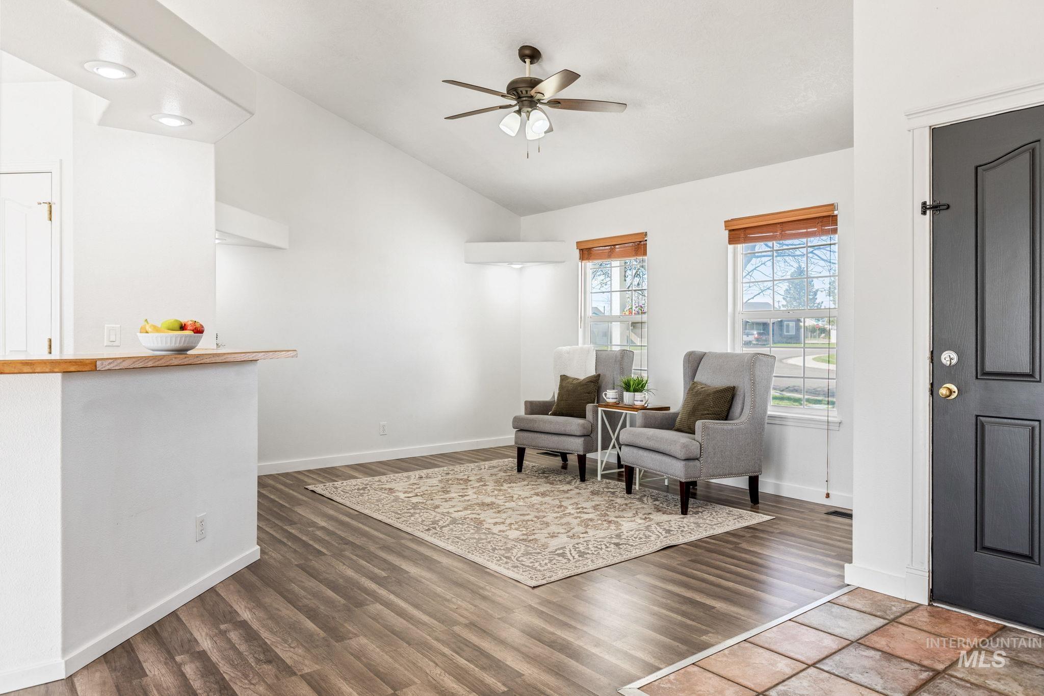 526 Cornwall Way, Fruitland, Idaho 83619, 3 Bedrooms, 2 Bathrooms, Residential For Sale, Price $344,800, 98981172