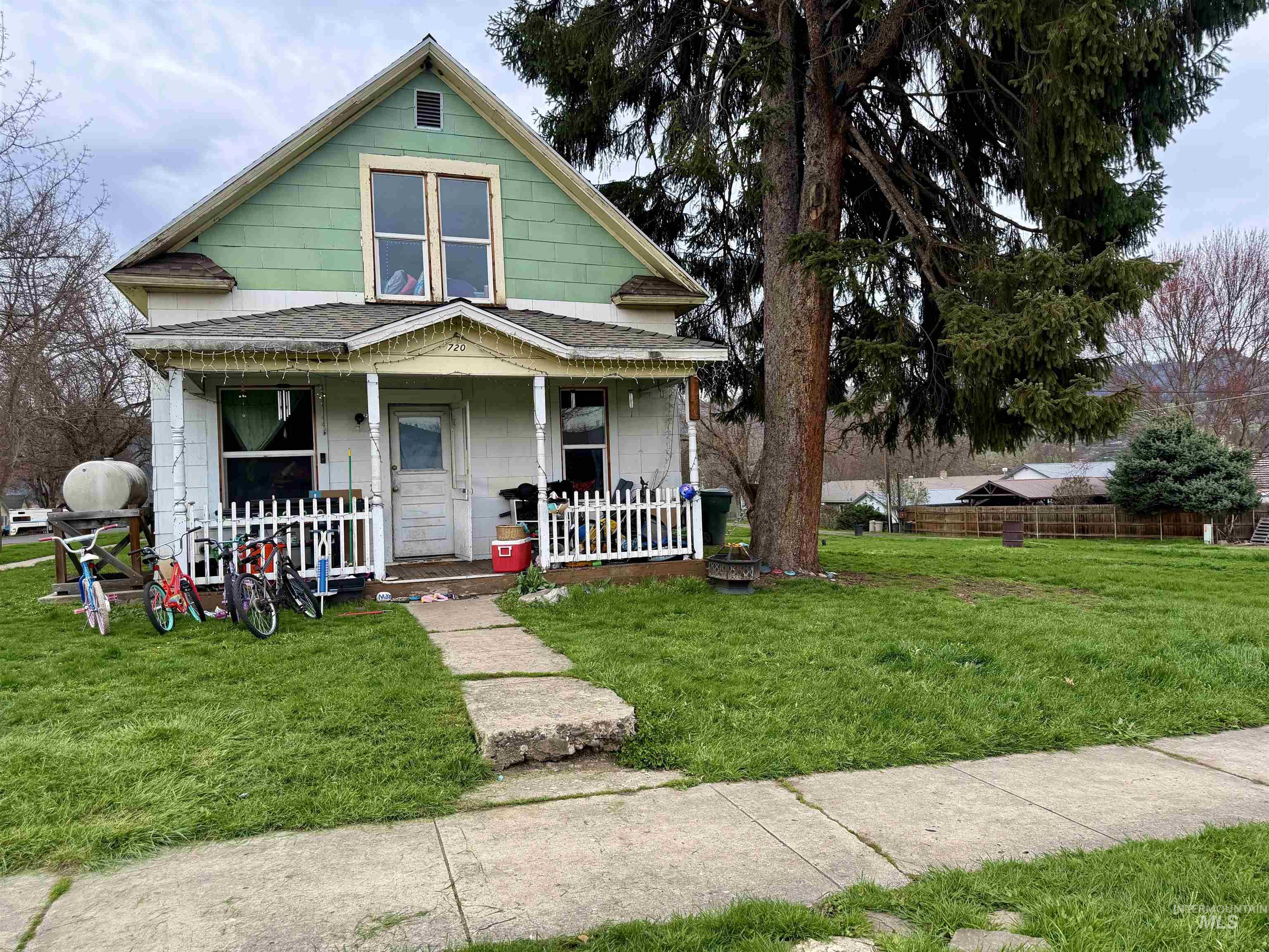 601 Maple St, Kamiah, Idaho 83536, 3 Bedrooms, 1 Bathroom, Residential Income For Sale, Price $495,000, 98981173