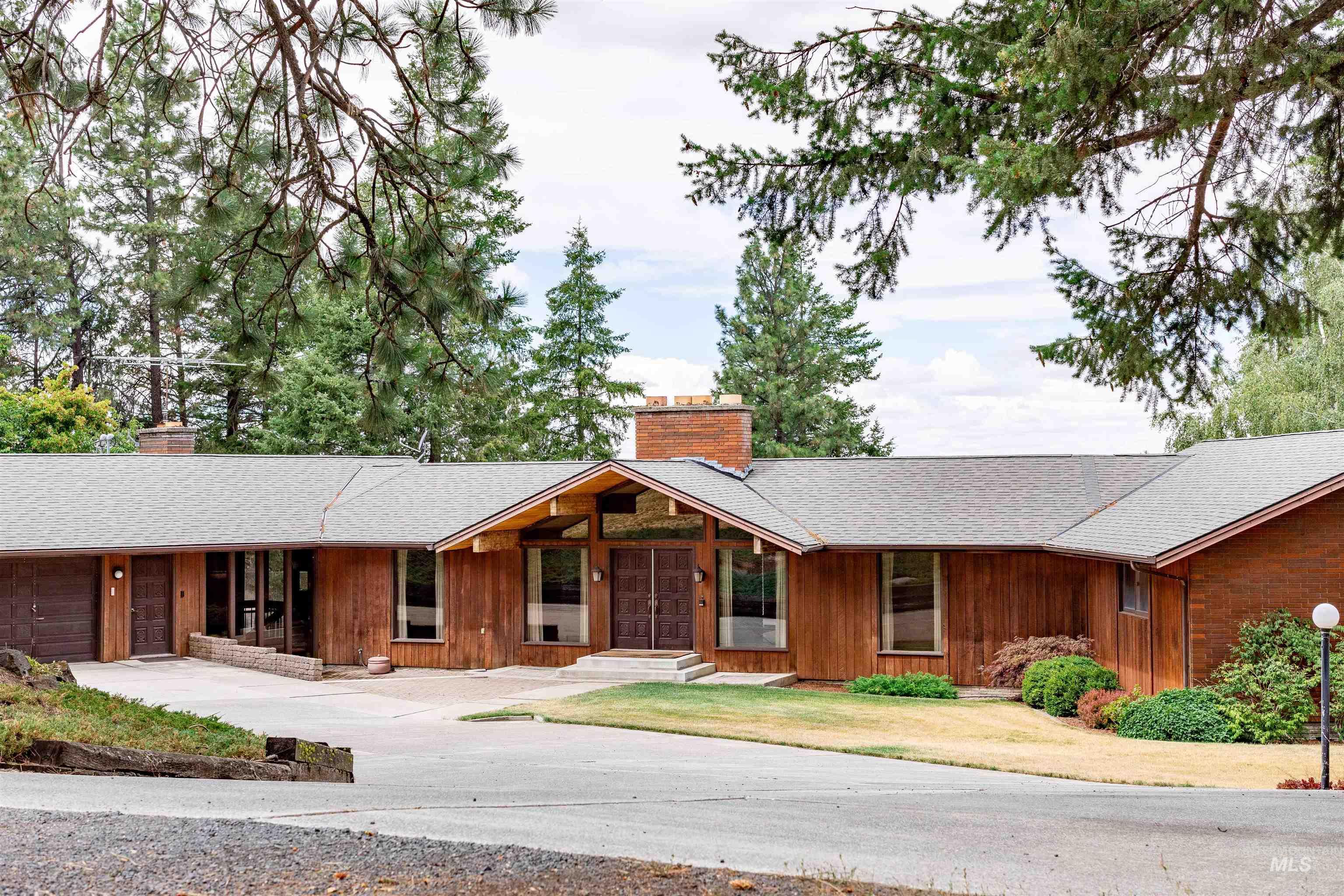 1050 Paradise Ridge Rd, Moscow, Idaho 83843, 6 Bedrooms, 5 Bathrooms, Residential For Sale, Price $1,475,000, 98981175
