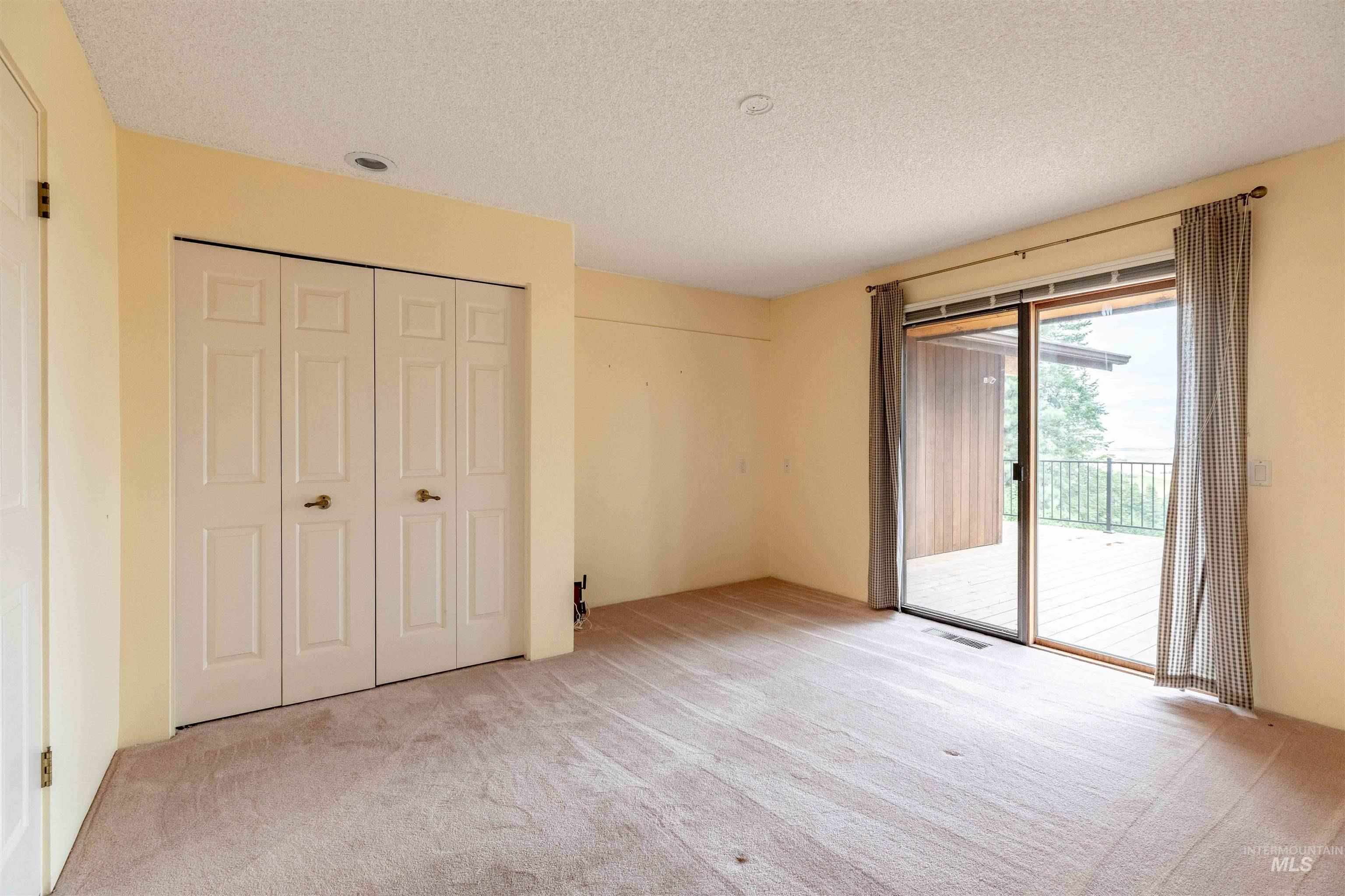 1050 Paradise Ridge Rd, Moscow, Idaho 83843, 6 Bedrooms, 5 Bathrooms, Residential For Sale, Price $1,475,000, 98981175