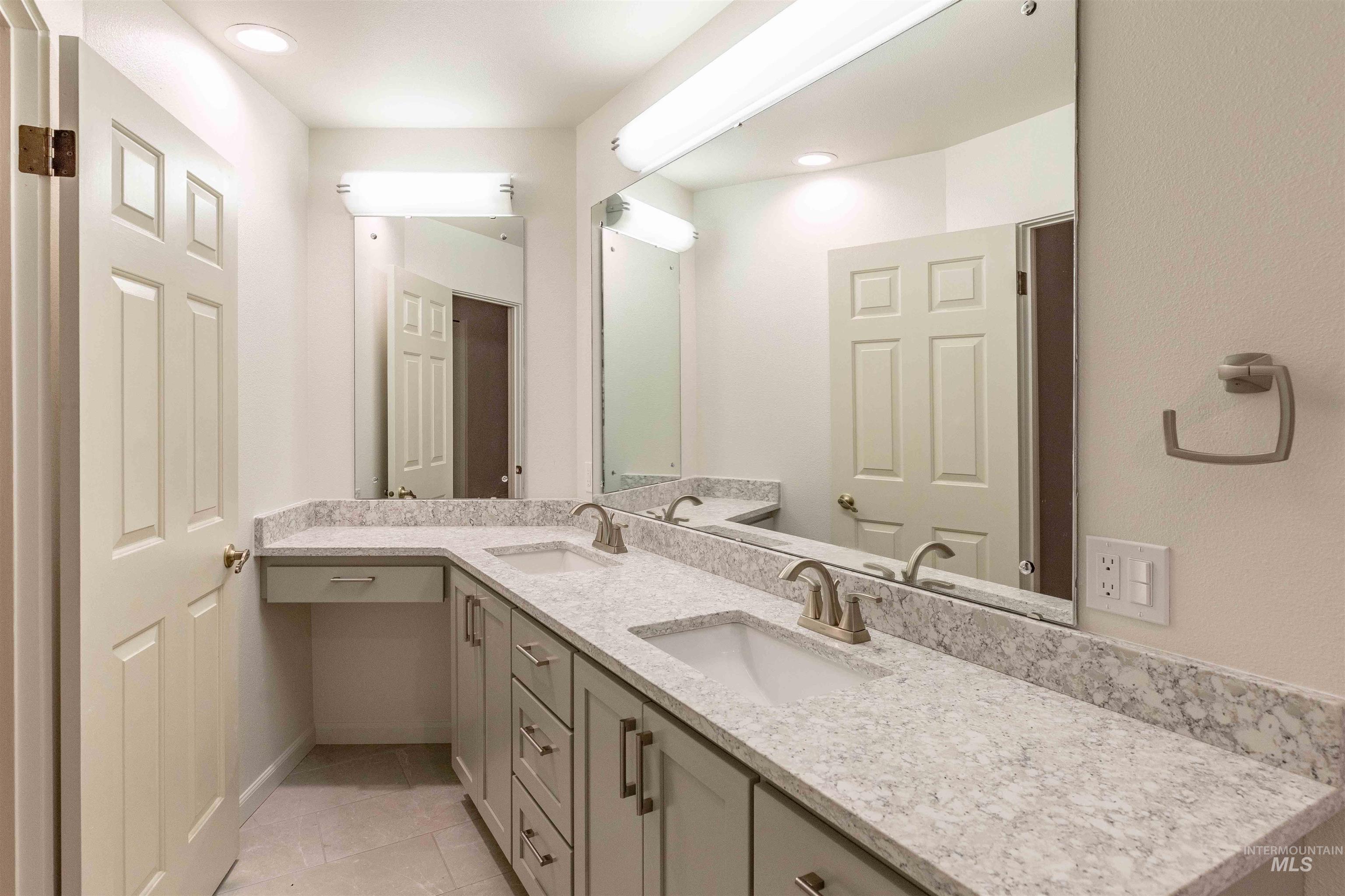 1050 Paradise Ridge Rd, Moscow, Idaho 83843, 6 Bedrooms, 5 Bathrooms, Residential For Sale, Price $1,475,000, 98981175