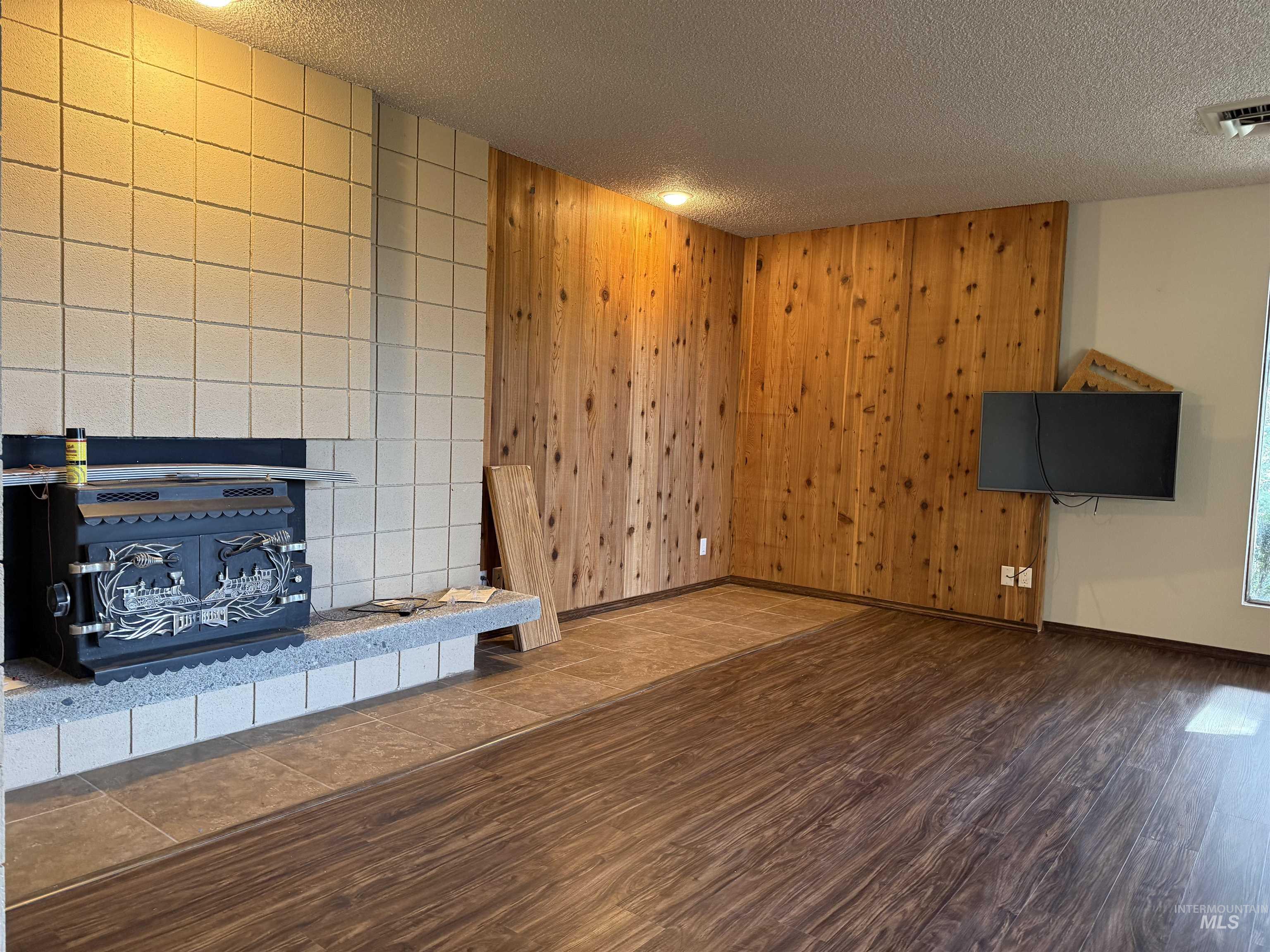 1050 Paradise Ridge Rd, Moscow, Idaho 83843, 6 Bedrooms, 5 Bathrooms, Residential For Sale, Price $1,475,000, 98981175