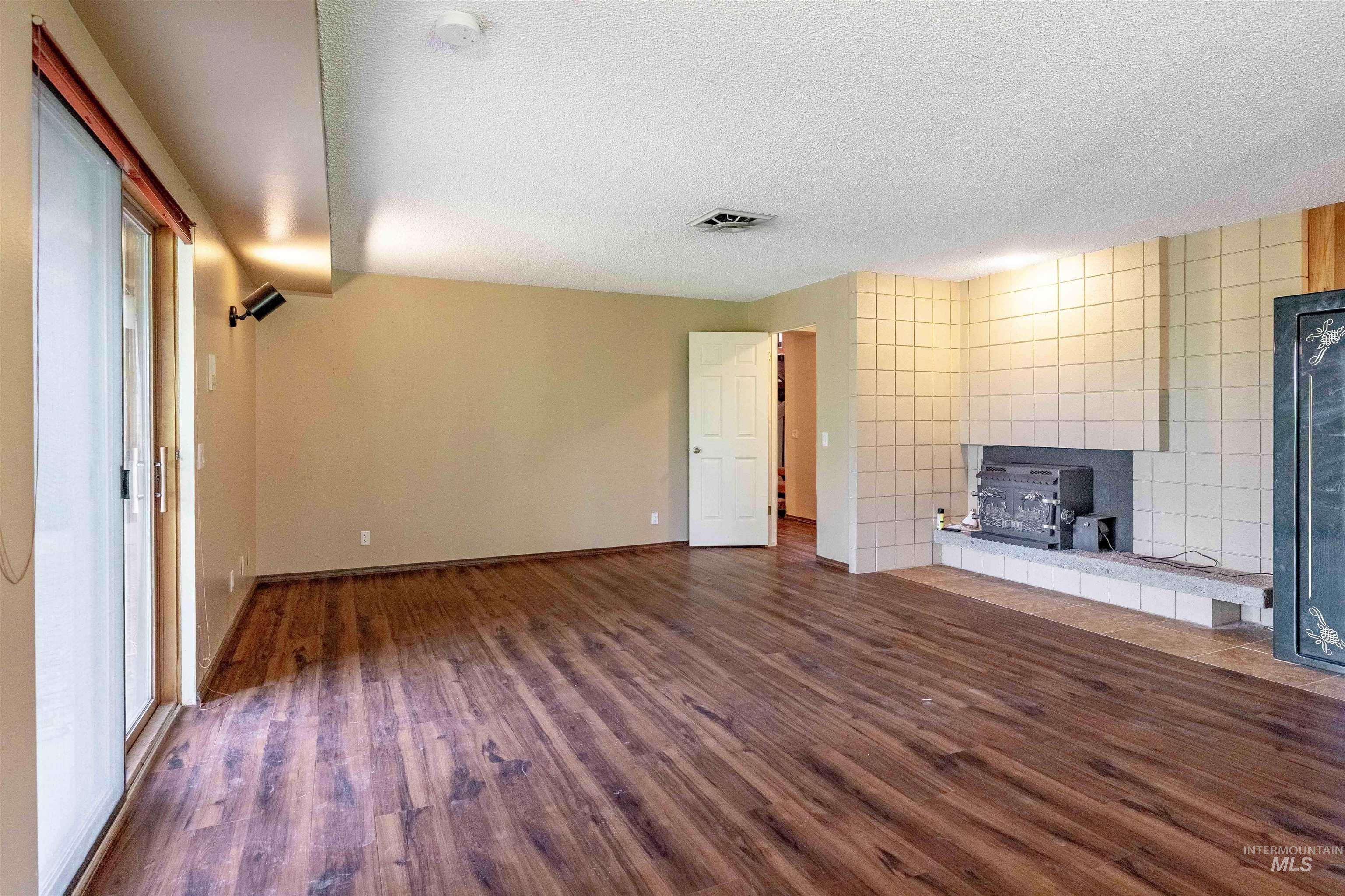 1050 Paradise Ridge Rd, Moscow, Idaho 83843, 6 Bedrooms, 5 Bathrooms, Residential For Sale, Price $1,475,000, 98981175