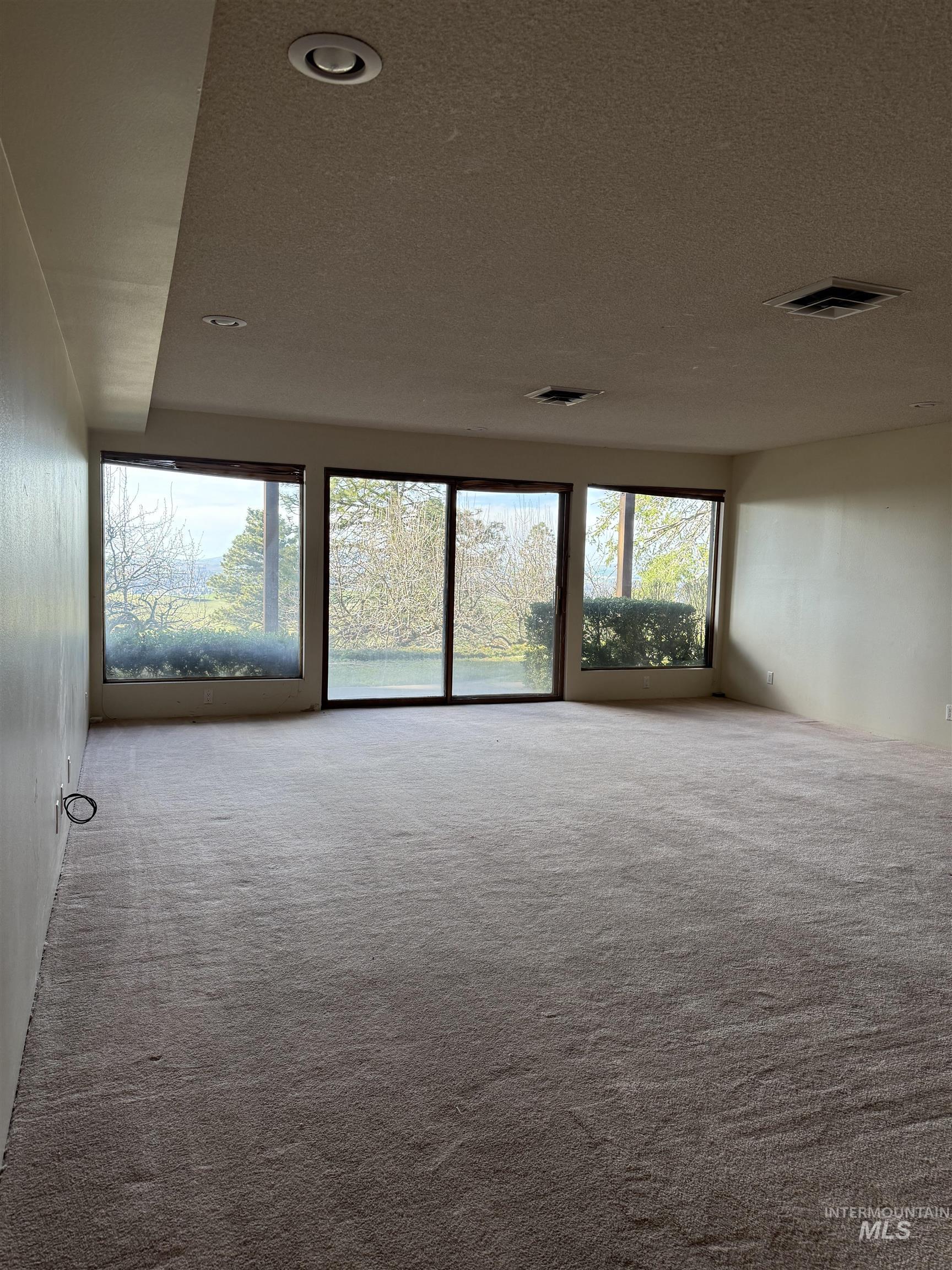 1050 Paradise Ridge Rd, Moscow, Idaho 83843, 6 Bedrooms, 5 Bathrooms, Residential For Sale, Price $1,475,000, 98981175