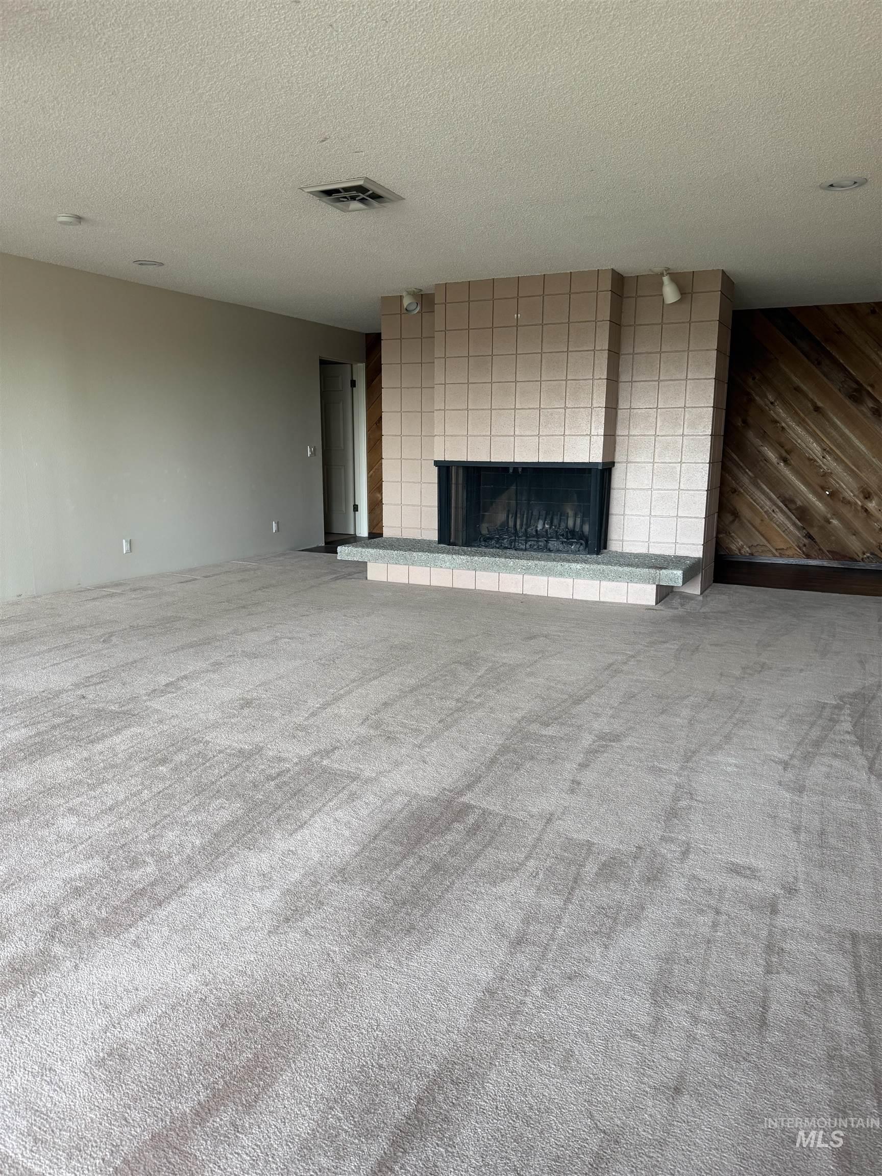 1050 Paradise Ridge Rd, Moscow, Idaho 83843, 6 Bedrooms, 5 Bathrooms, Residential For Sale, Price $1,475,000, 98981175