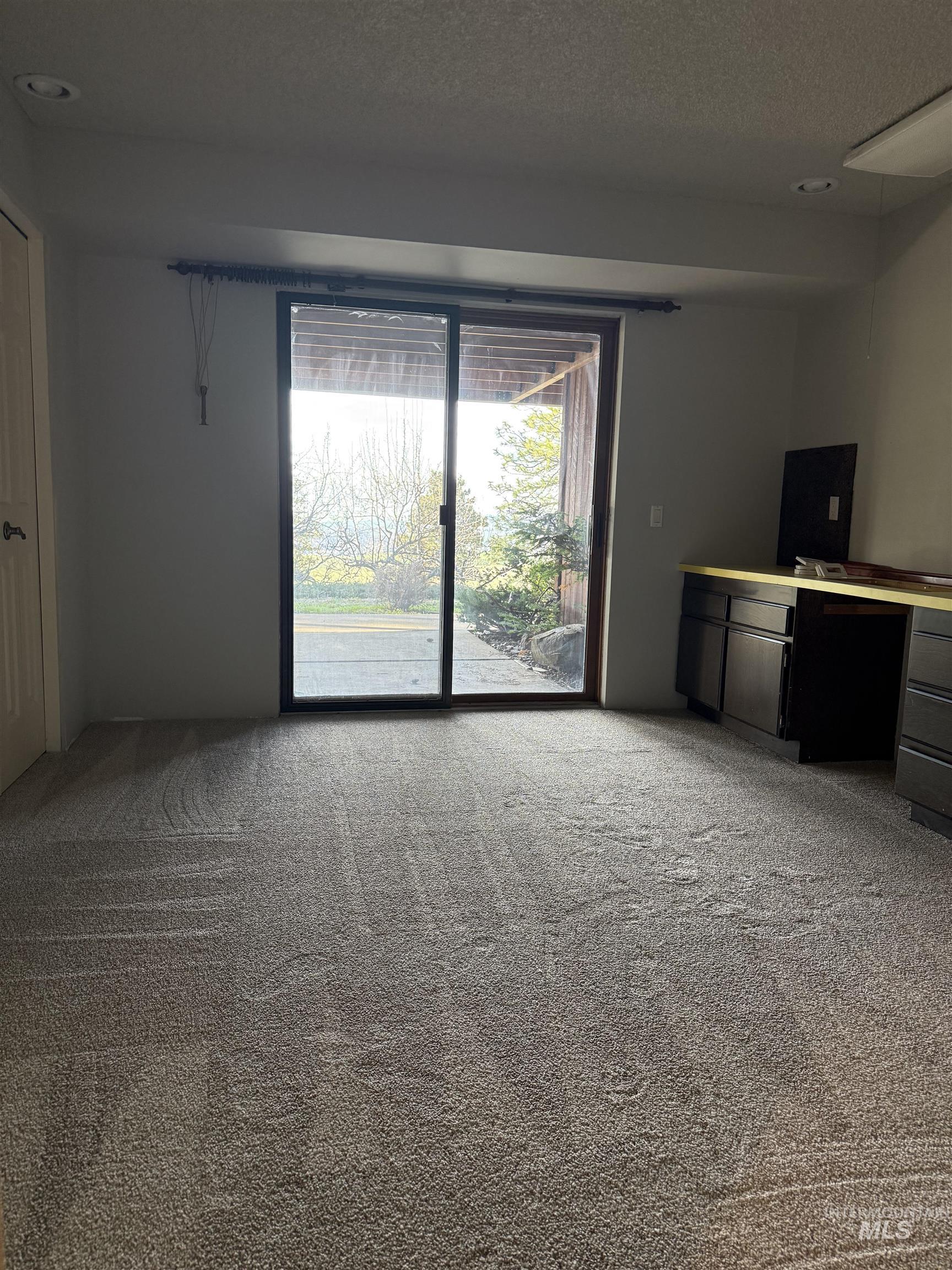 1050 Paradise Ridge Rd, Moscow, Idaho 83843, 6 Bedrooms, 5 Bathrooms, Residential For Sale, Price $1,475,000, 98981175