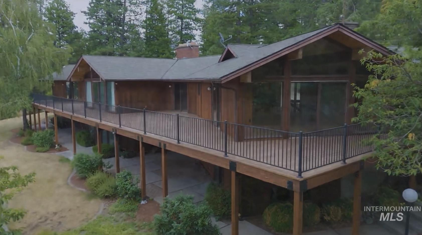 1050 Paradise Ridge Rd, Moscow, Idaho 83843, 6 Bedrooms, 5 Bathrooms, Residential For Sale, Price $1,475,000, 98981175