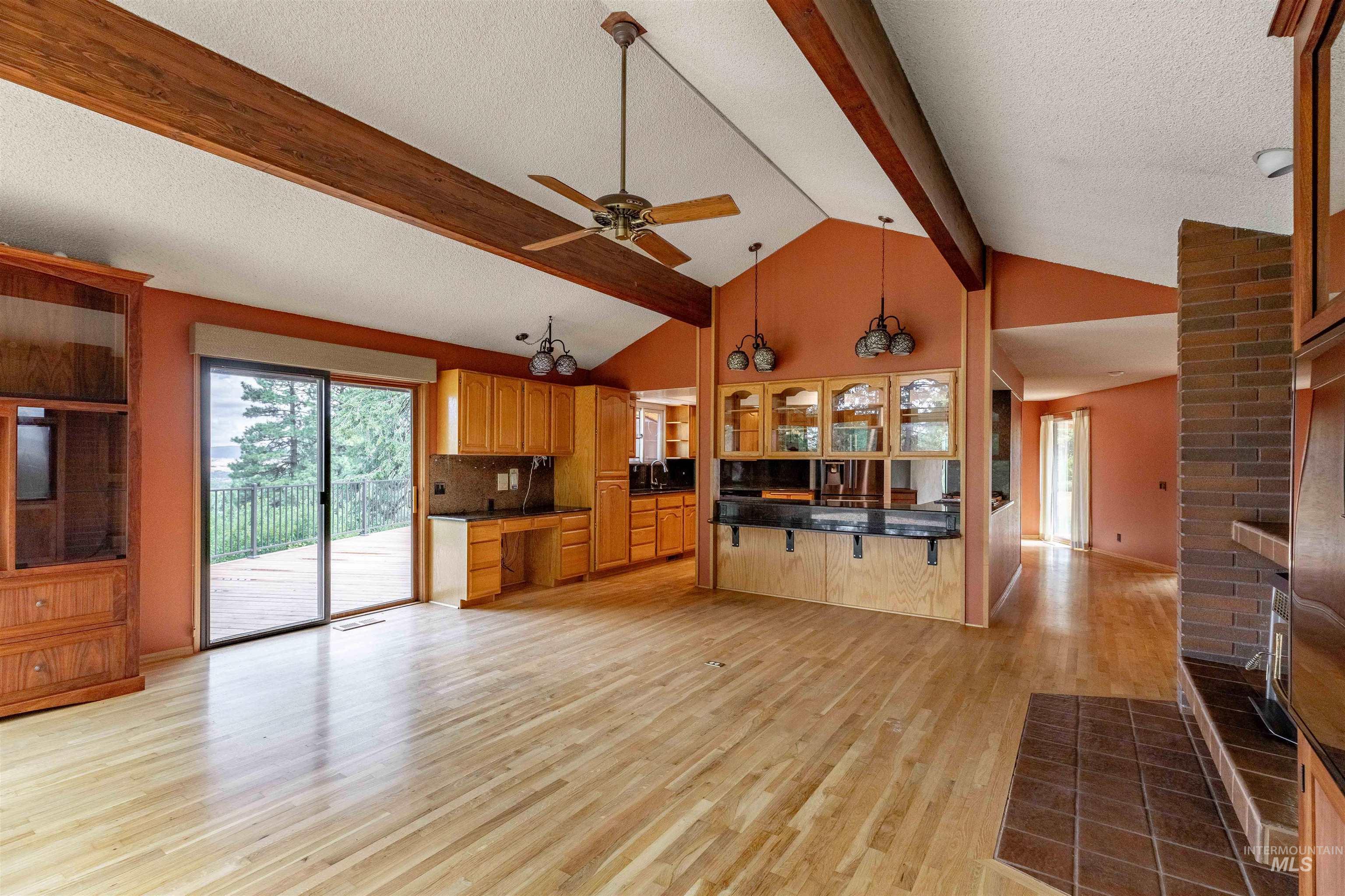 1050 Paradise Ridge Rd, Moscow, Idaho 83843, 6 Bedrooms, 5 Bathrooms, Residential For Sale, Price $1,475,000, 98981175