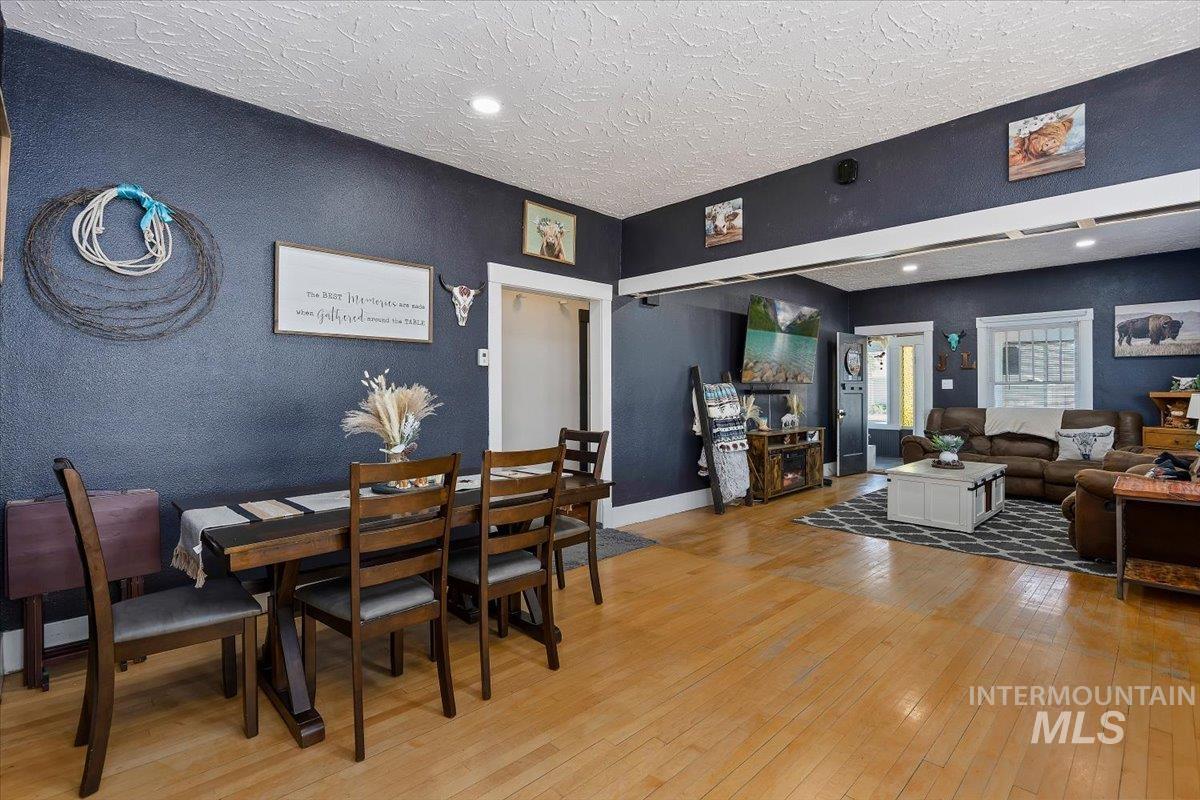 1141 Main St, Gooding, Idaho 83330, 3 Bedrooms, 1.5 Bathrooms, Residential For Sale, Price $299,999, 98981180