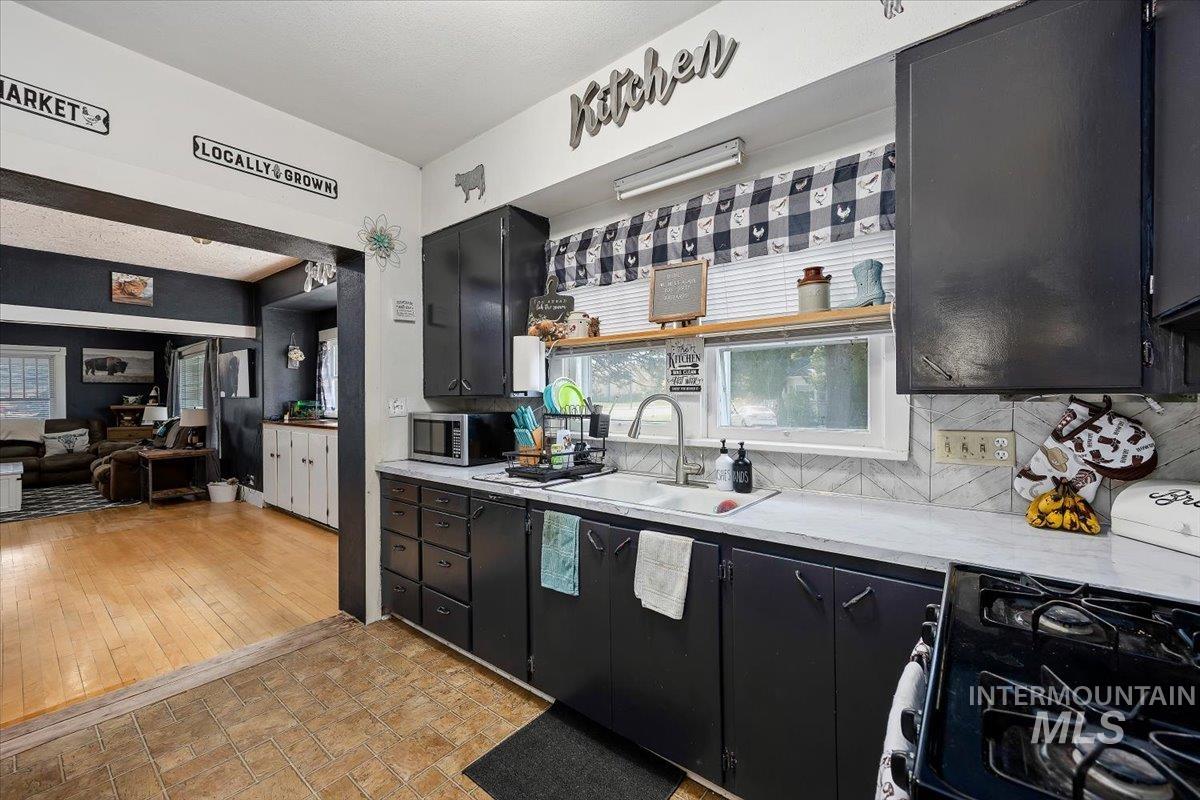 1141 Main St, Gooding, Idaho 83330, 3 Bedrooms, 1.5 Bathrooms, Residential For Sale, Price $299,999, 98981180