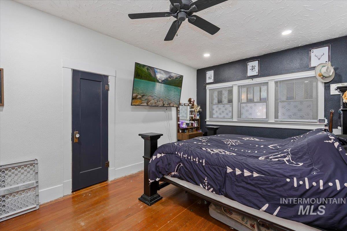 1141 Main St, Gooding, Idaho 83330, 3 Bedrooms, 1.5 Bathrooms, Residential For Sale, Price $299,999, 98981180