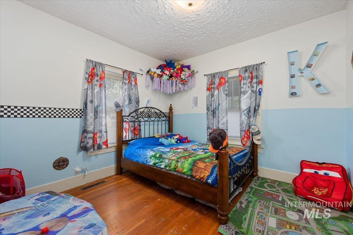 1141 Main St, Gooding, Idaho 83330, 3 Bedrooms, 1.5 Bathrooms, Residential For Sale, Price $299,999, 98981180