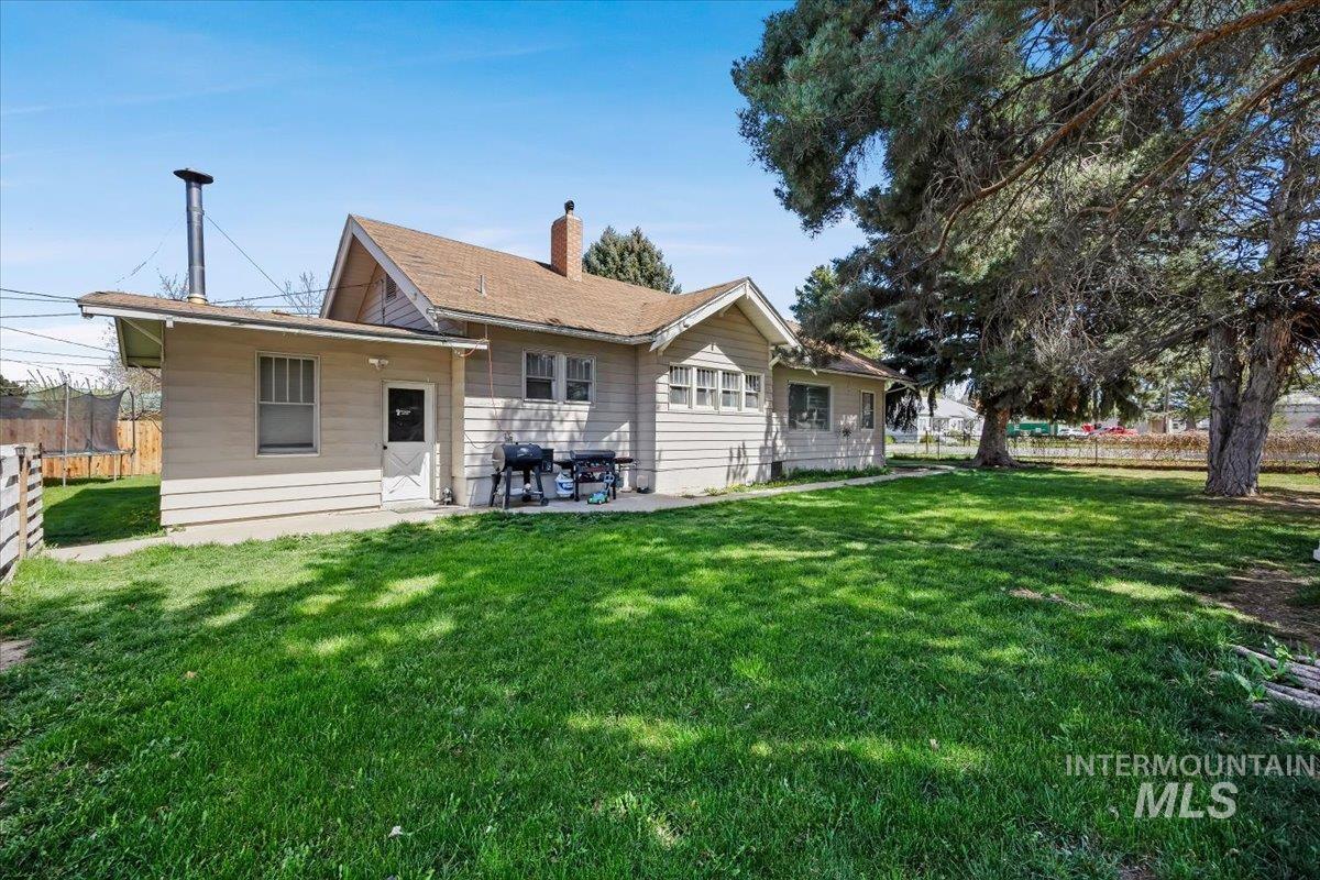 1141 Main St, Gooding, Idaho 83330, 3 Bedrooms, 1.5 Bathrooms, Residential For Sale, Price $299,999, 98981180