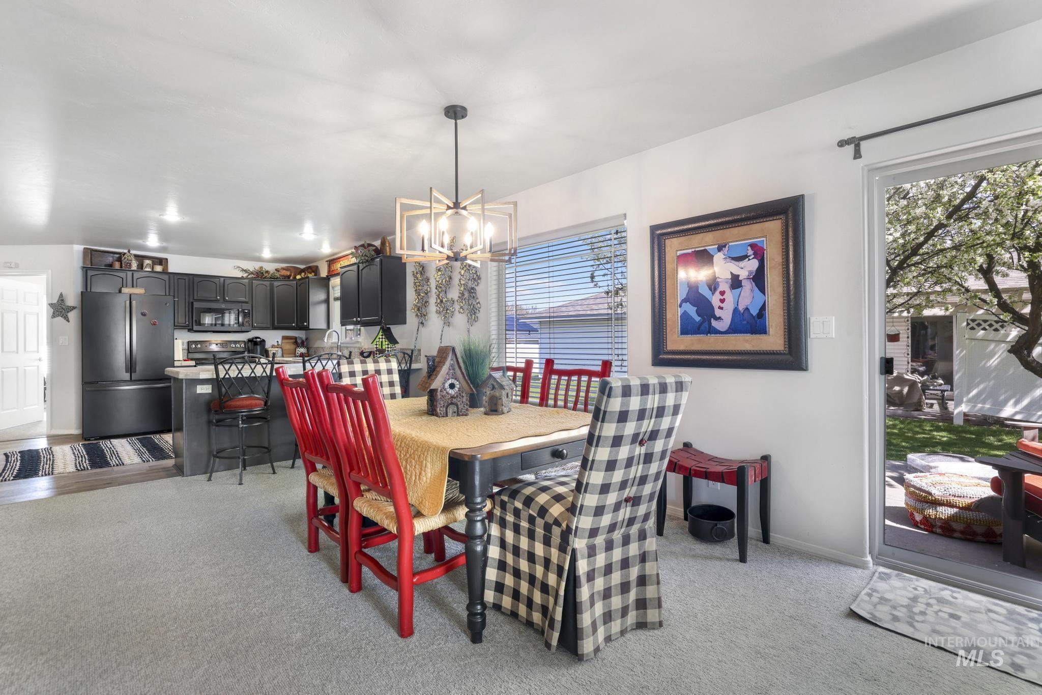 2515 Whispering Pine Dr, Twin Falls, Idaho 83301, 2 Bedrooms, 2 Bathrooms, Residential For Sale, Price $349,000, 98981181